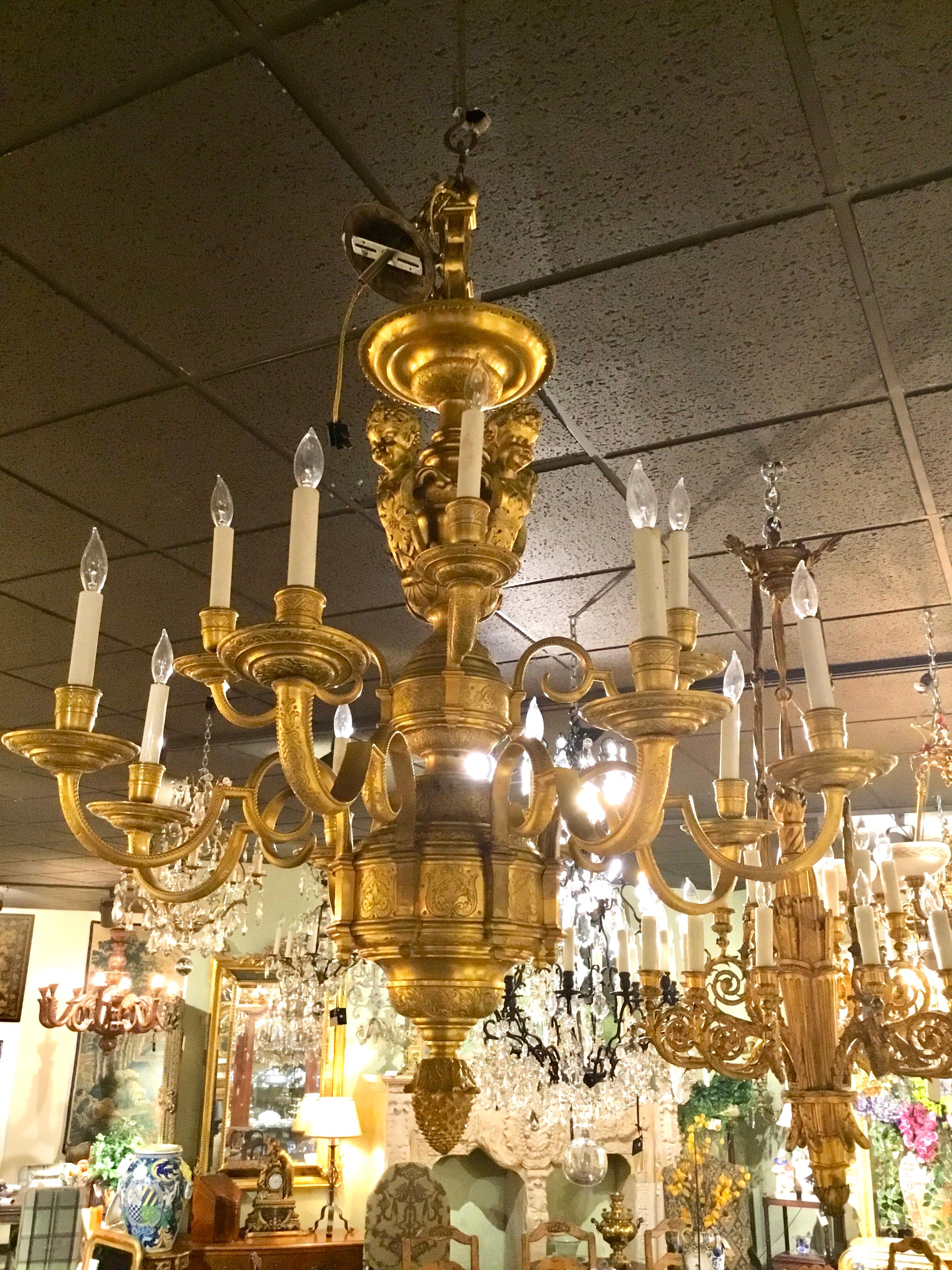 French Louis XIV-Style Gilt Bronze Chandelier with 12-Light 1