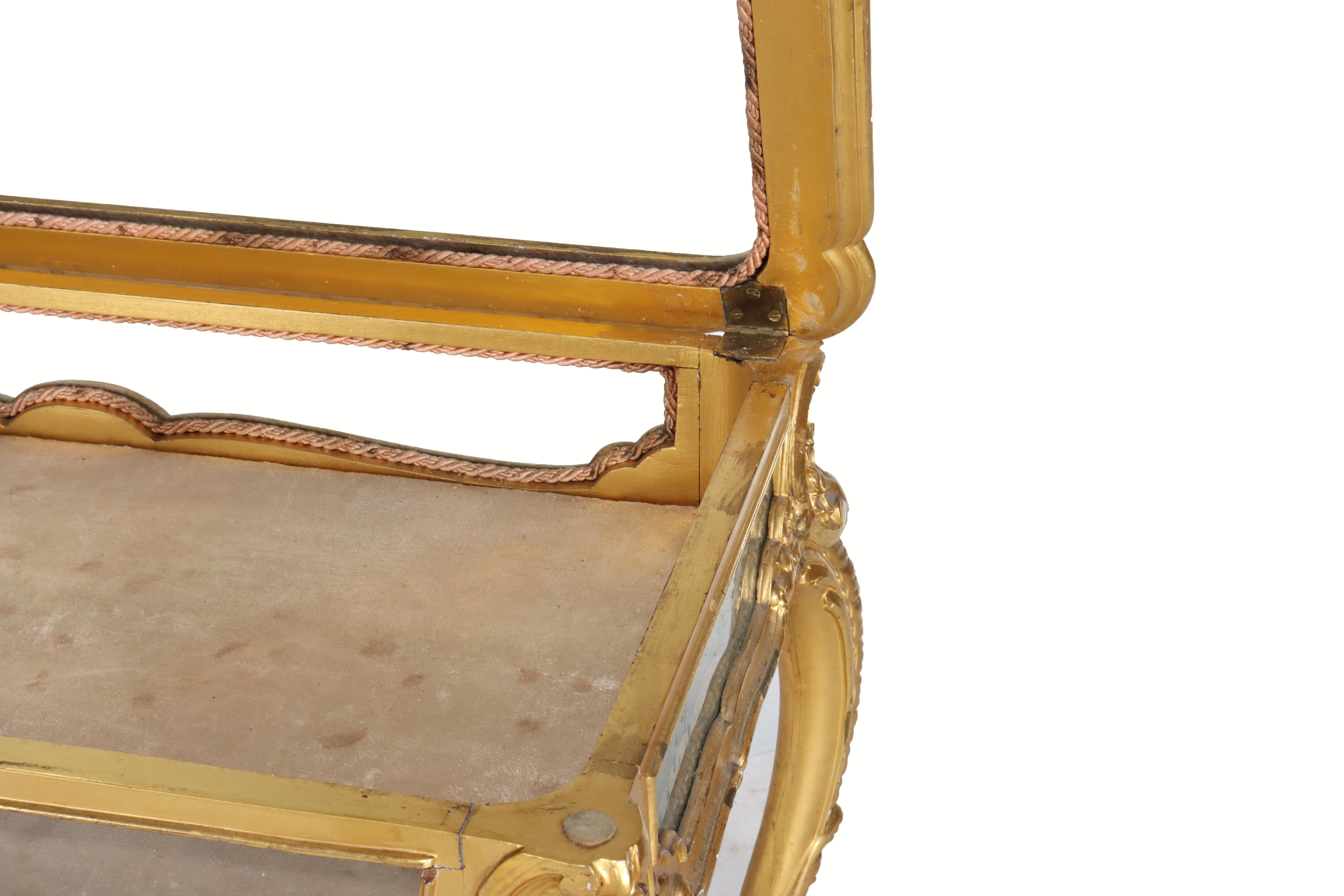 French Louis XIV Style Giltwood Flip Top Display Vitrine C1930 1