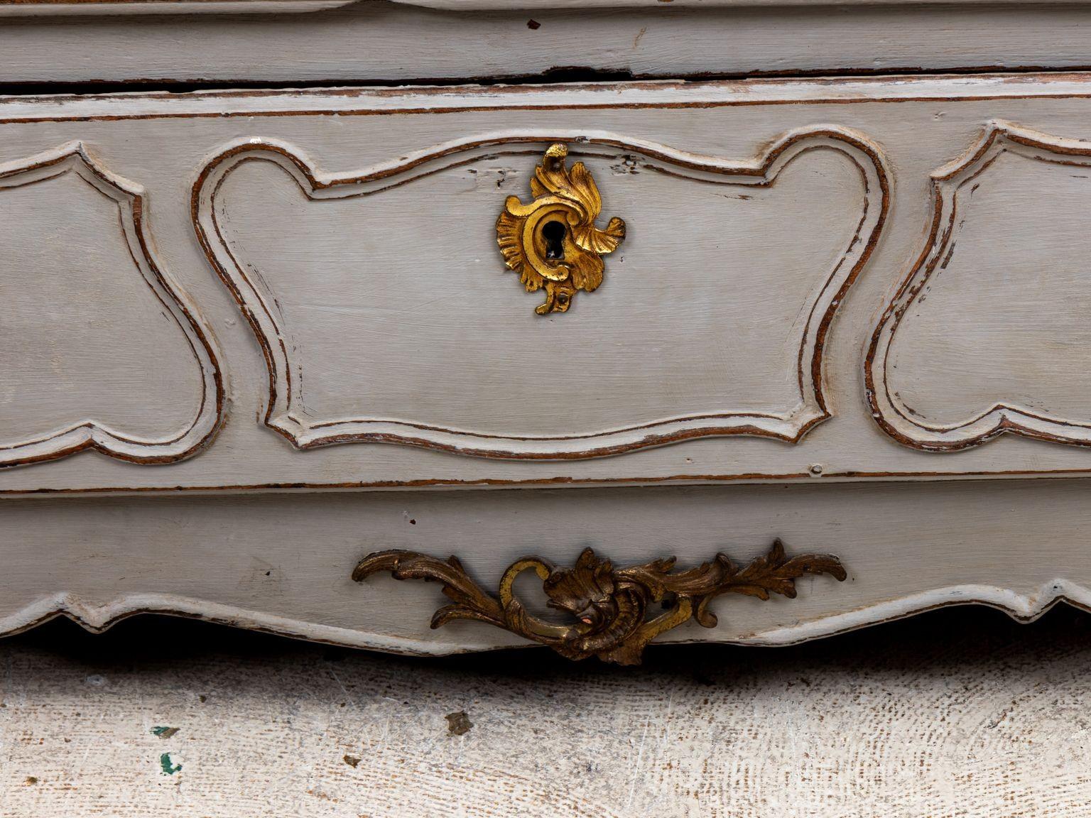 French Louis XIV Style Gray Painted Commode, Late 19th Century In Good Condition For Sale In South Salem, NY