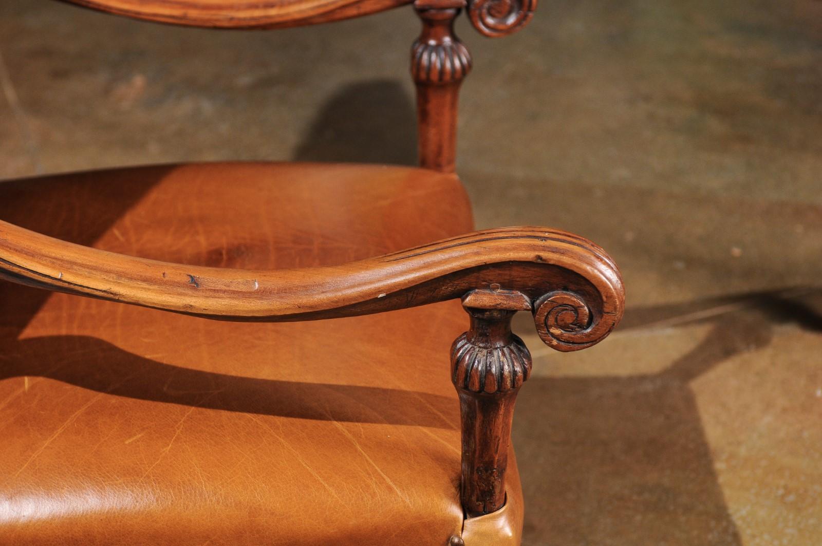 French Louis XIV Style Late 19th Century Beech Fauteuil with Leather Upholstery 4