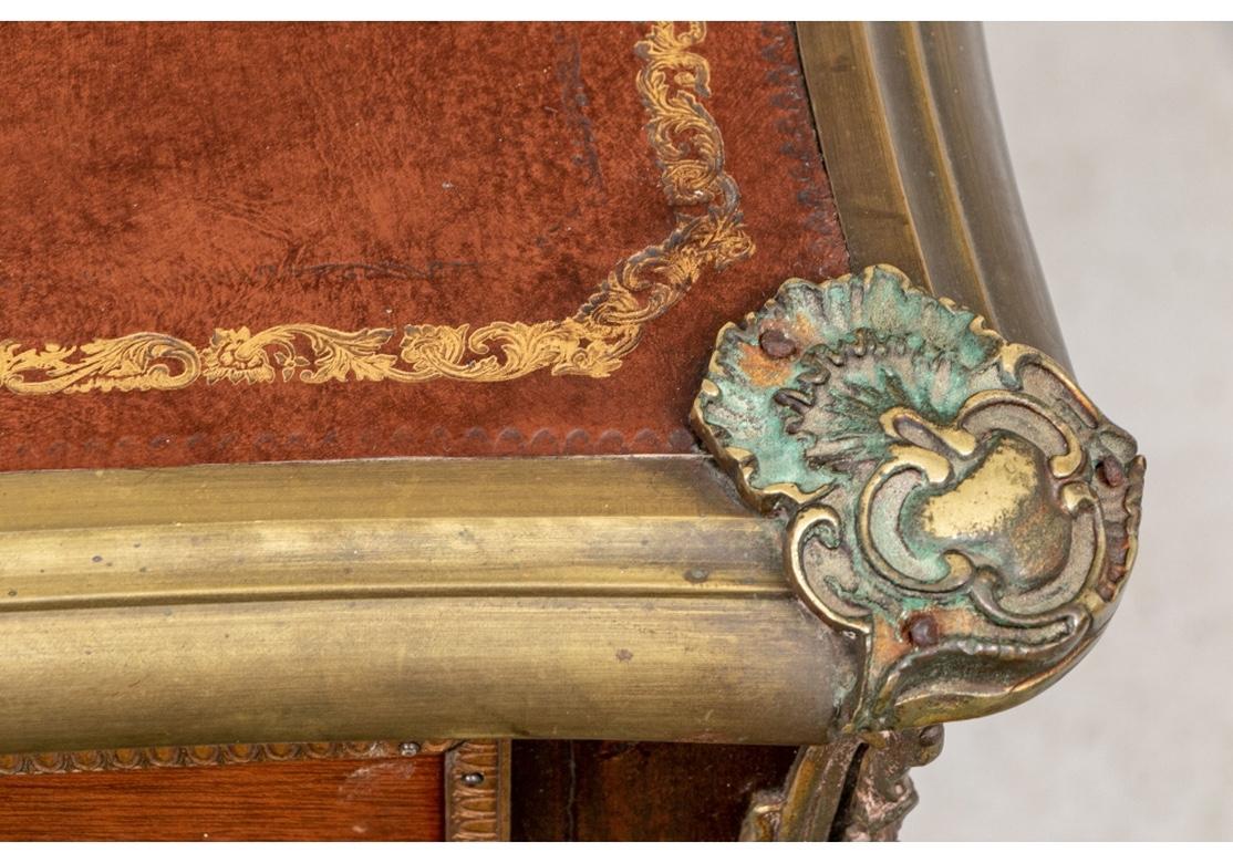 French Louis XIV Style Leather Top Desk with Brass Mounts In Good Condition For Sale In Bridgeport, CT