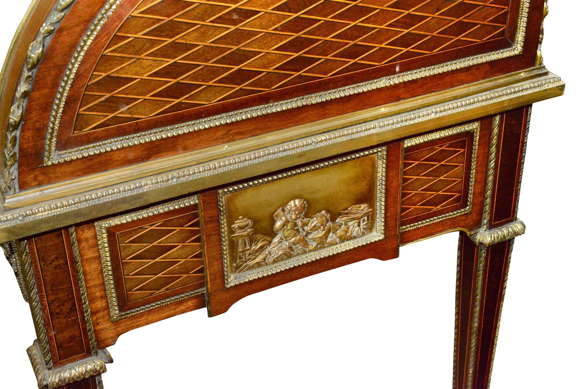 Scrittoio francese intarsiato in stile Luigi XIV alla maniera di A Link in vendita 1