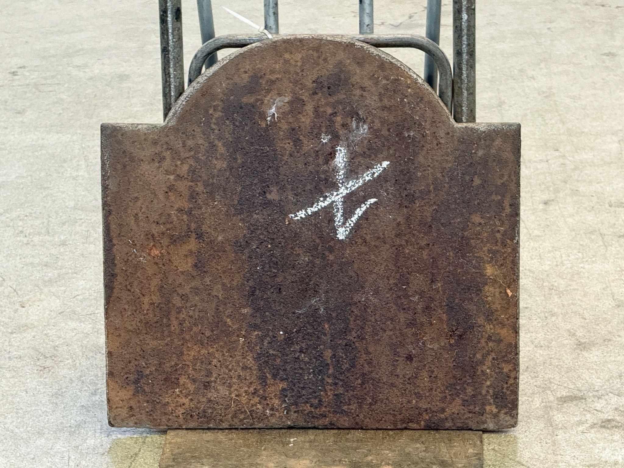 Plaque de cheminée française d'époque Louis XIV « Armes de Loraine » en vente 3