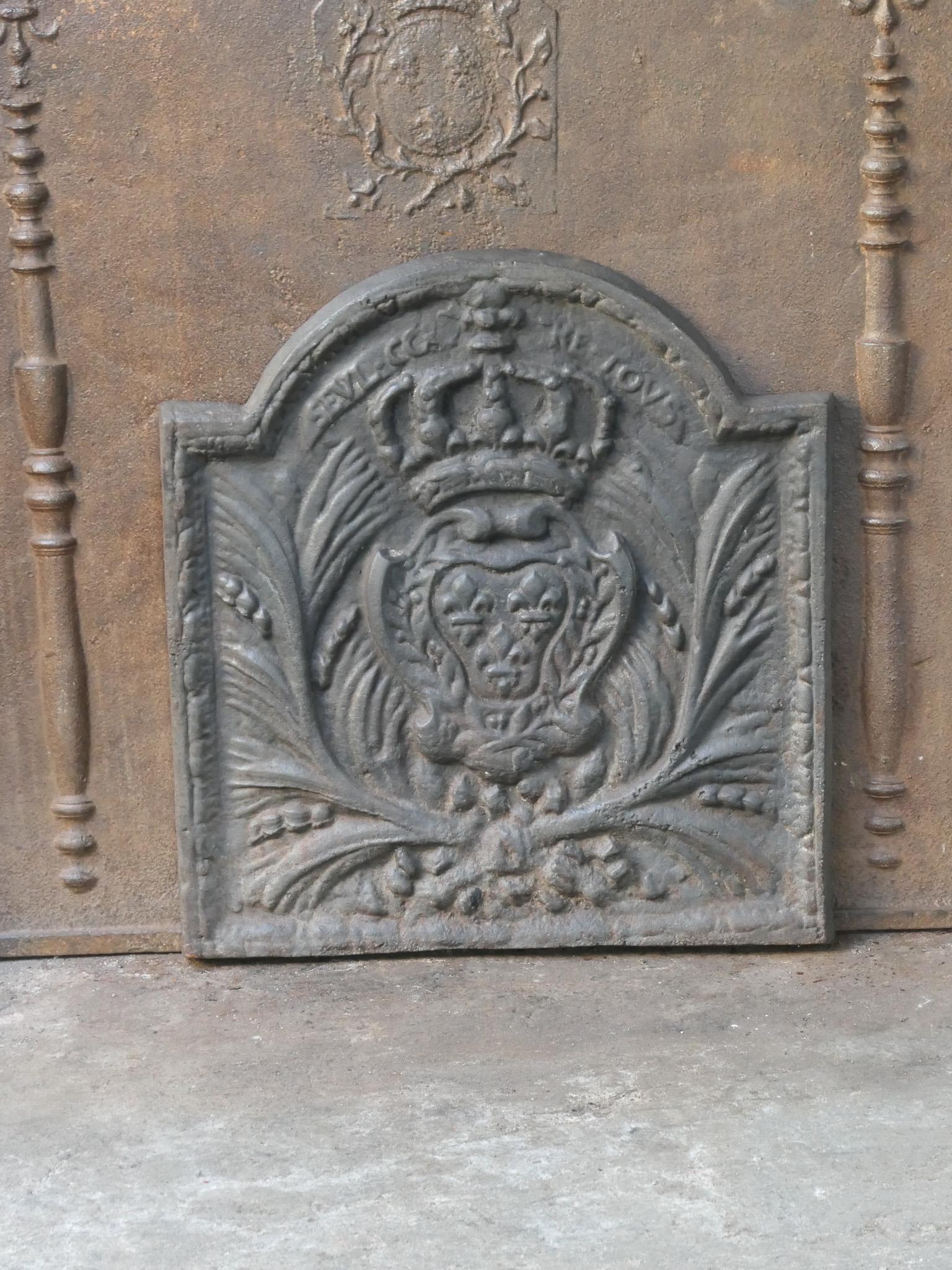 Französischer Louis XIV-Stil 'Seul Contre Tous' Feuerrückwand / Aufkantung, 20. (Gegossen) im Angebot