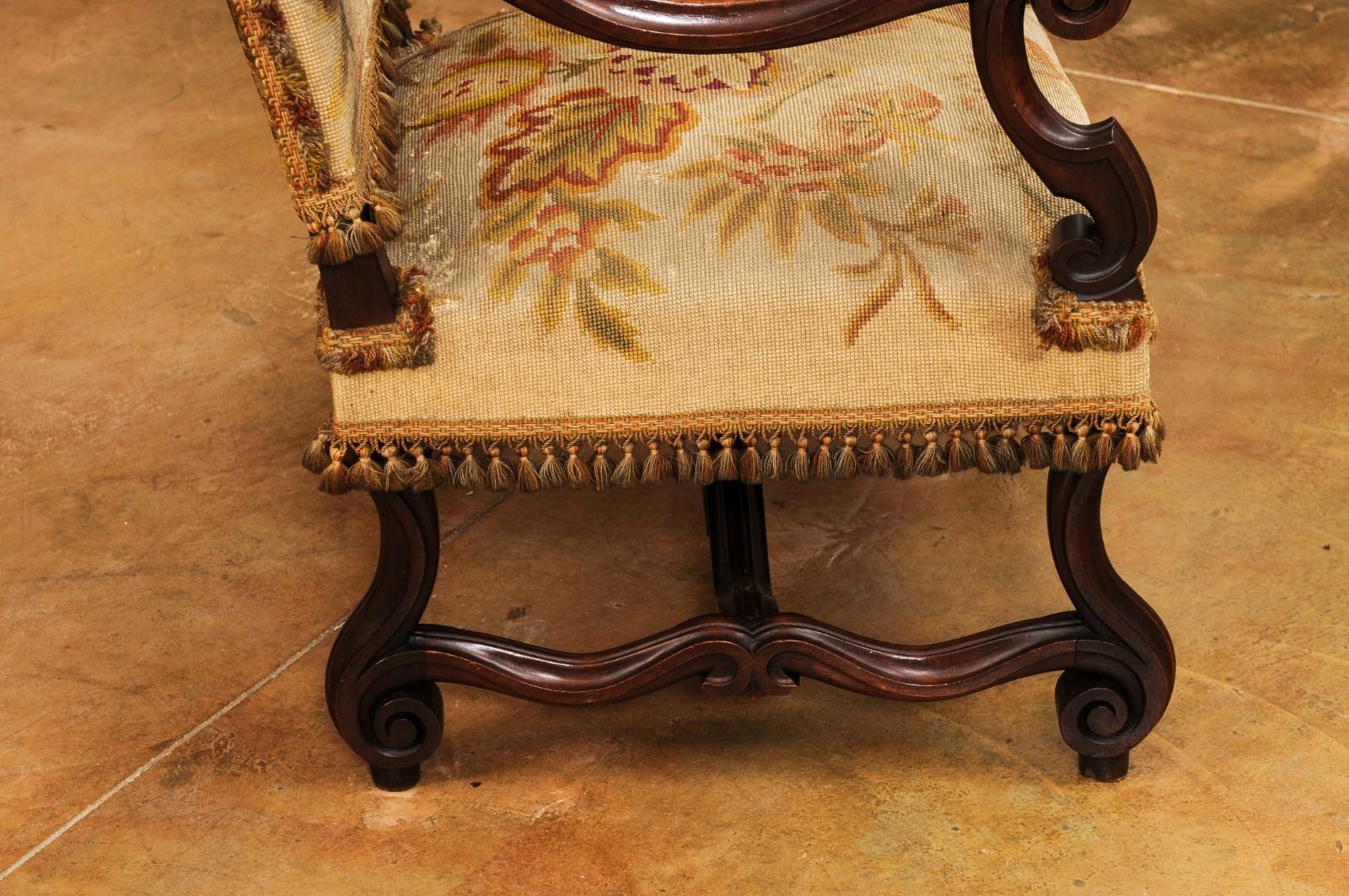 French Louis XIV Style Walnut Fauteuil with Carved Arms and Scrolling Legs For Sale 8