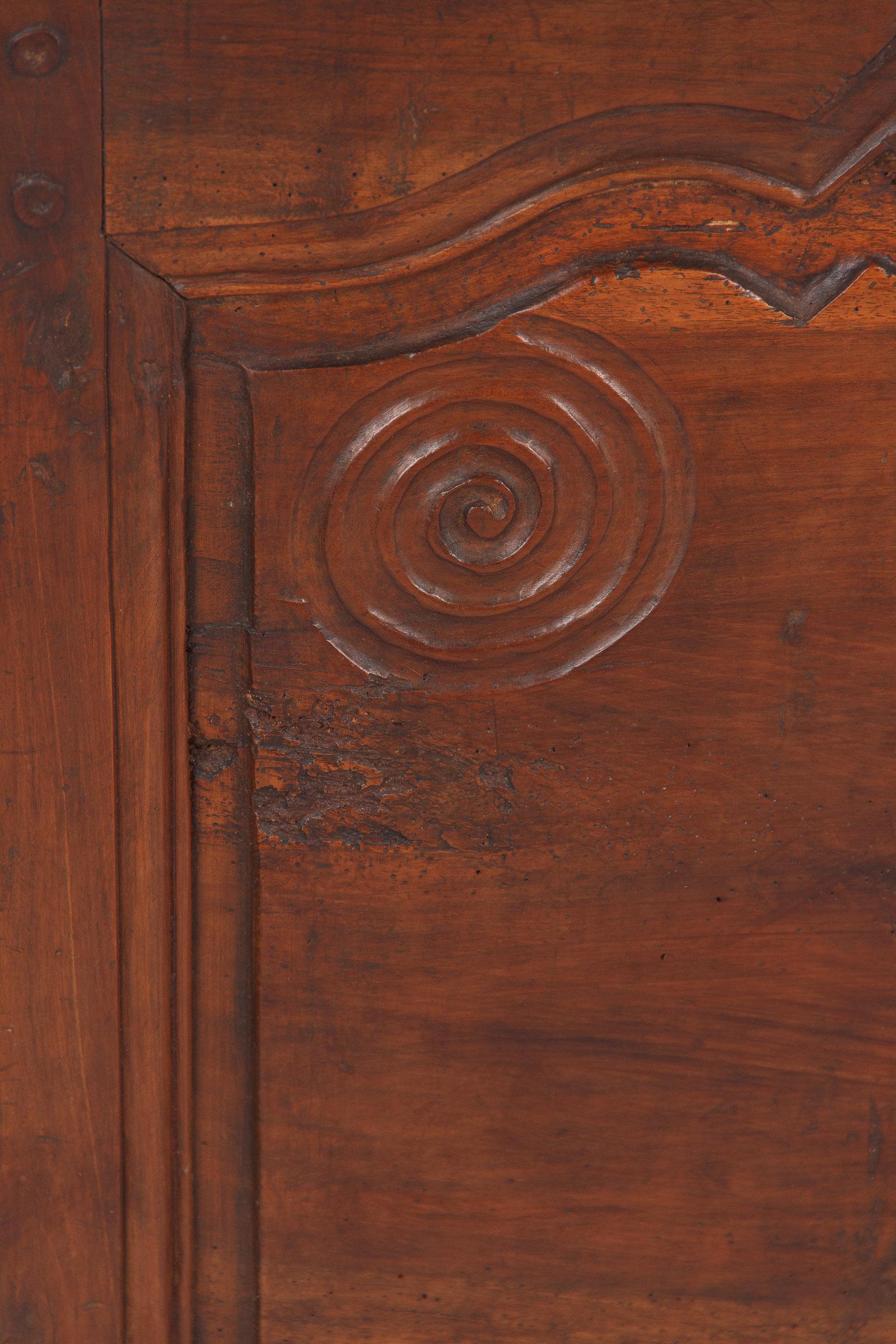 Country French Walnut Trunk in Louis XIV Style, 19th Century 16