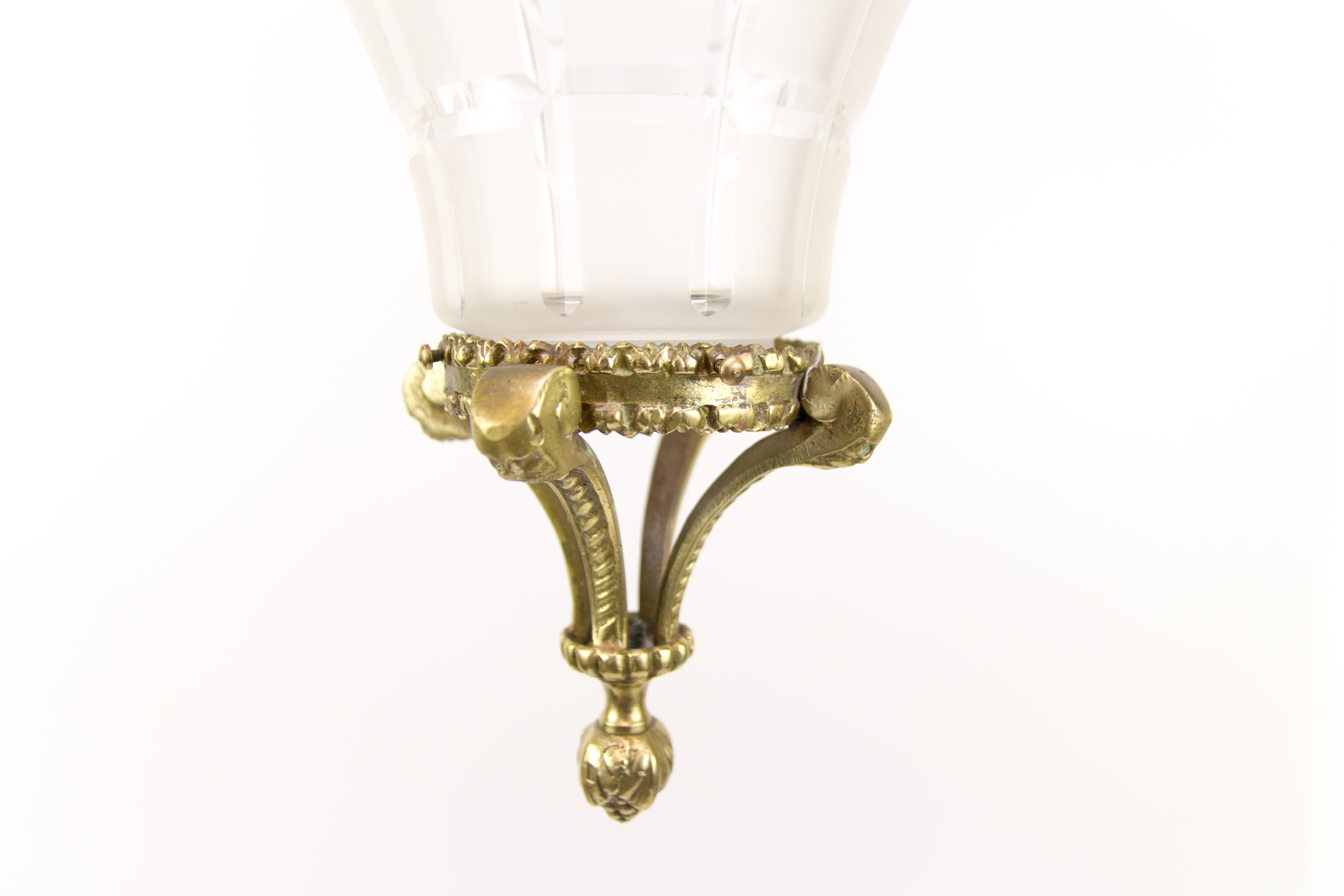French Louis XIV “Versailles” style bronze and frosted cut-glass hall lantern, ceiling lamp from the 1920s.
In a very good condition. Newly wired, one E27 bulb.
Measures: Height is 31.8 inches / 81 cm; diameter - 9 inches / 23 cm.
 