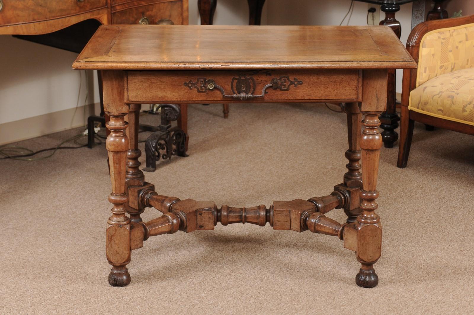 French Louis XIV Walnut Table, Early 18th Century For Sale 8