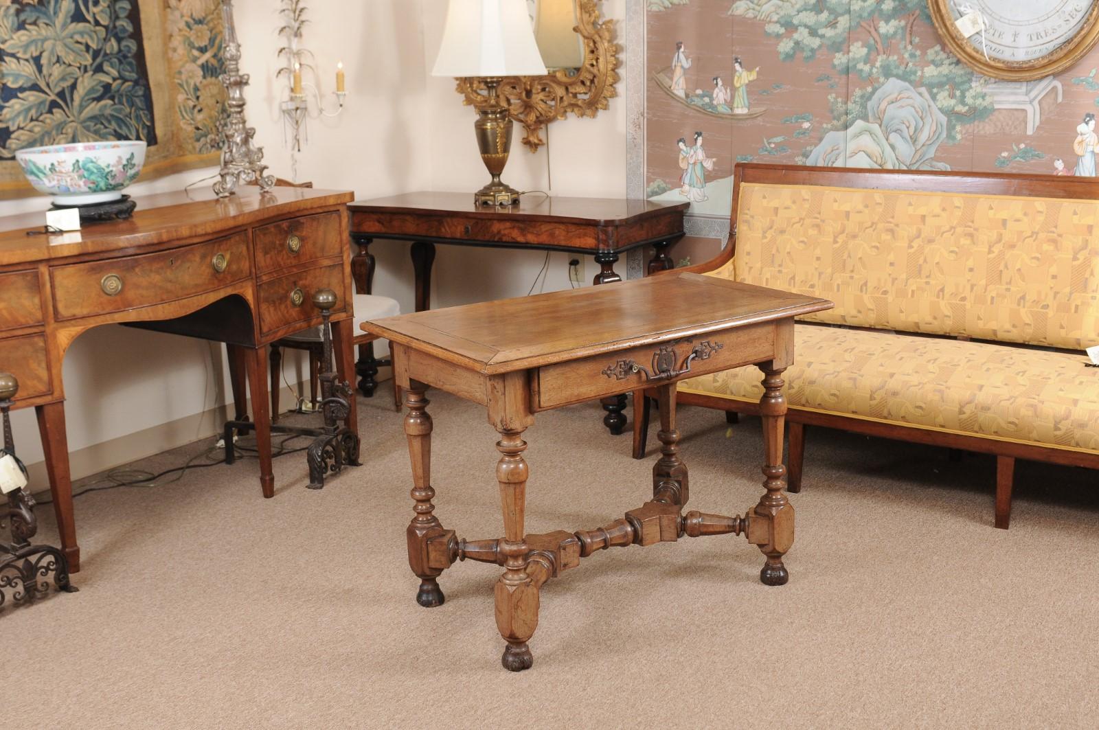 French Louis XIV Walnut Table, Early 18th Century For Sale 2