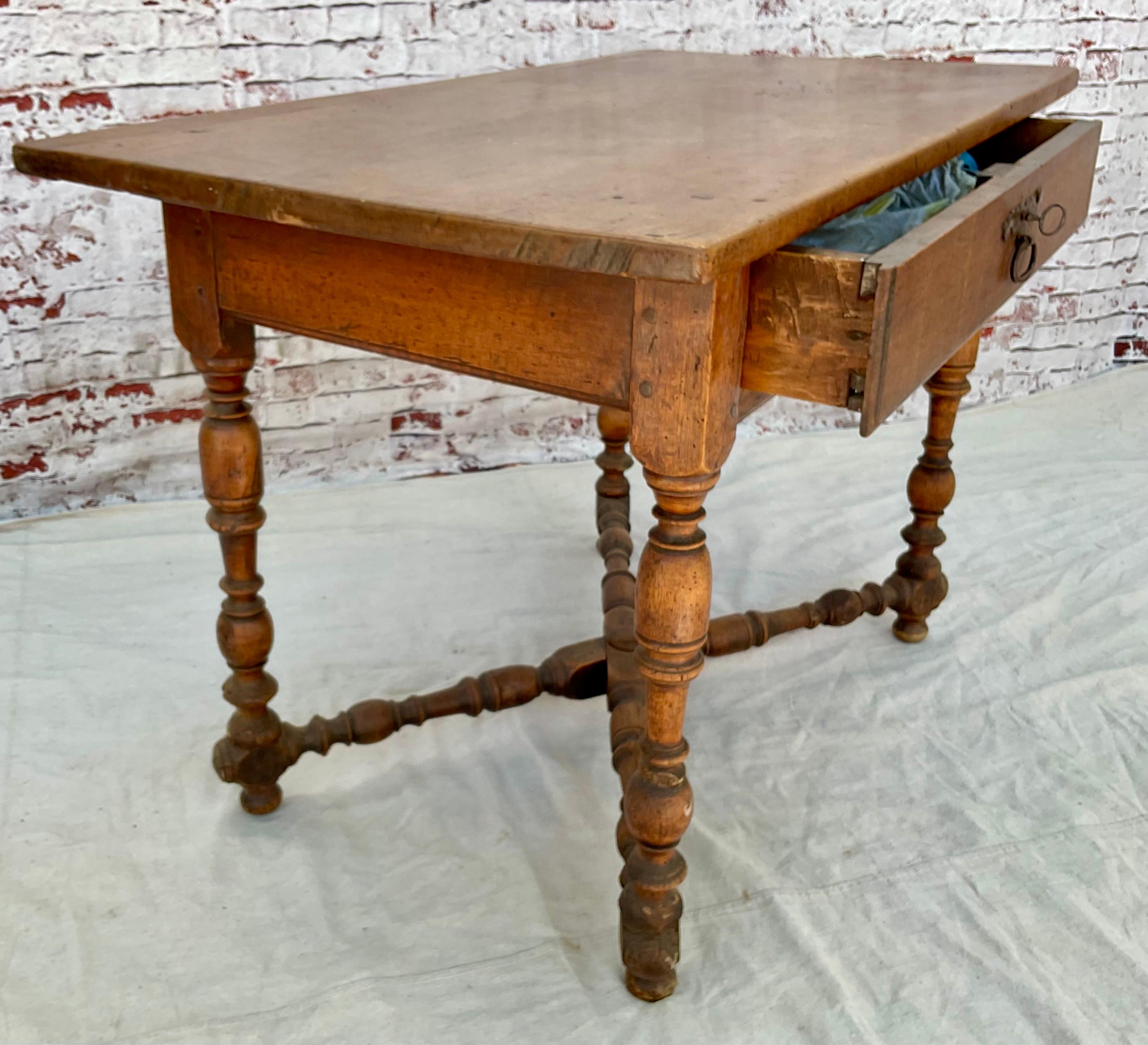 Table française Louis XIV en vente 4