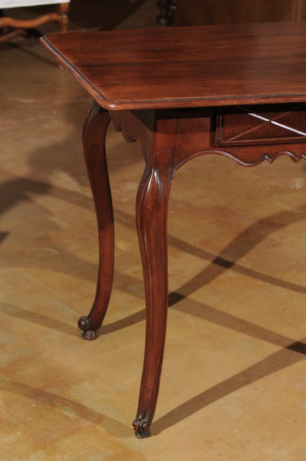 French Louis XV 1780s Solid Walnut Side Table with Drawer and Fretted Motifs 1