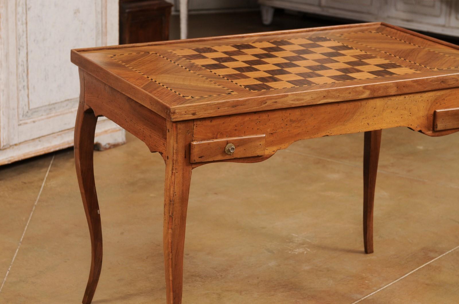 French Louis XV 1790s Walnut Tric Trac Marquetry Game Table with Reversible Top In Good Condition For Sale In Atlanta, GA