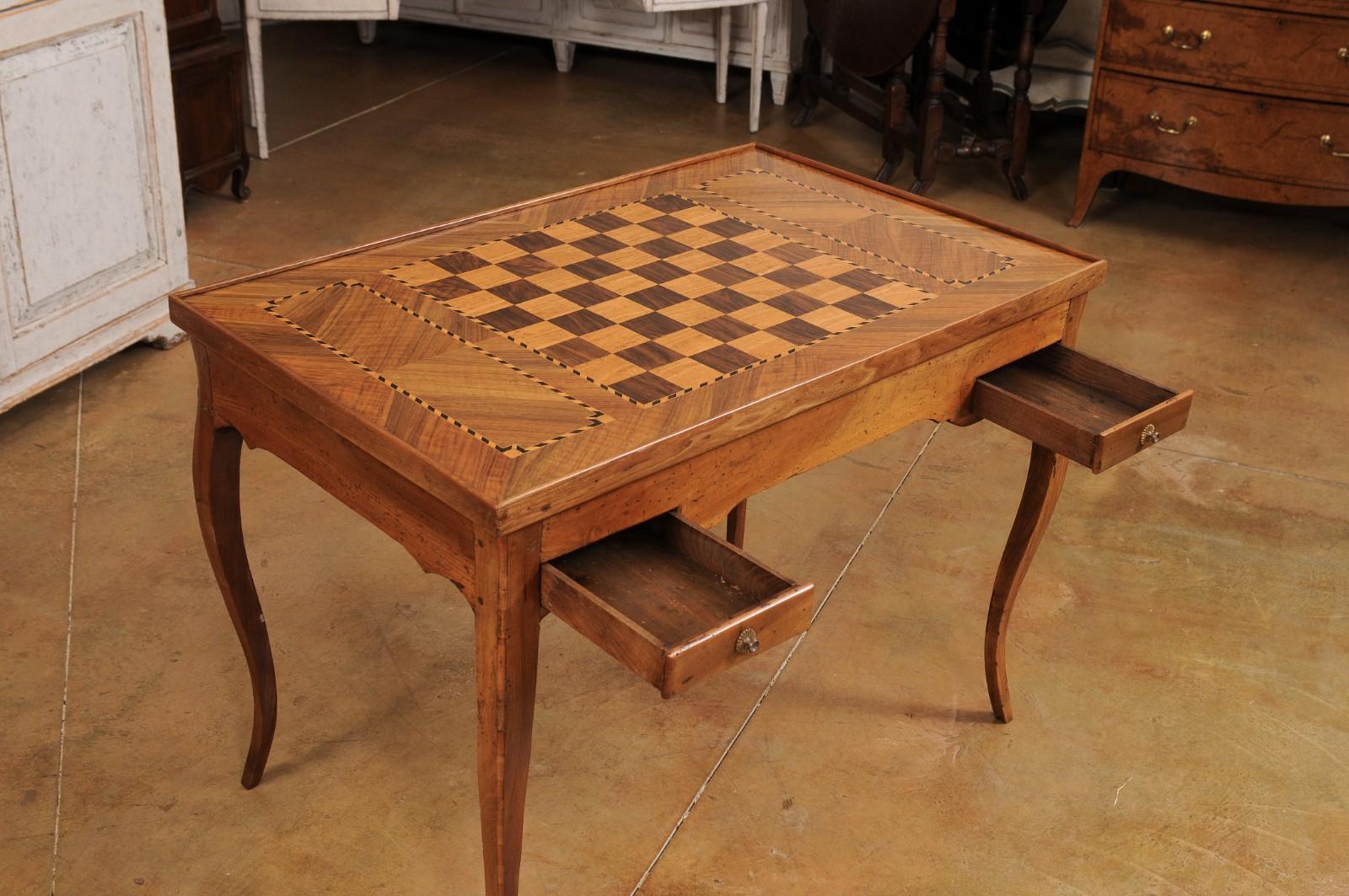 French Louis XV 1790s Walnut Tric Trac Marquetry Game Table with Reversible Top For Sale 1