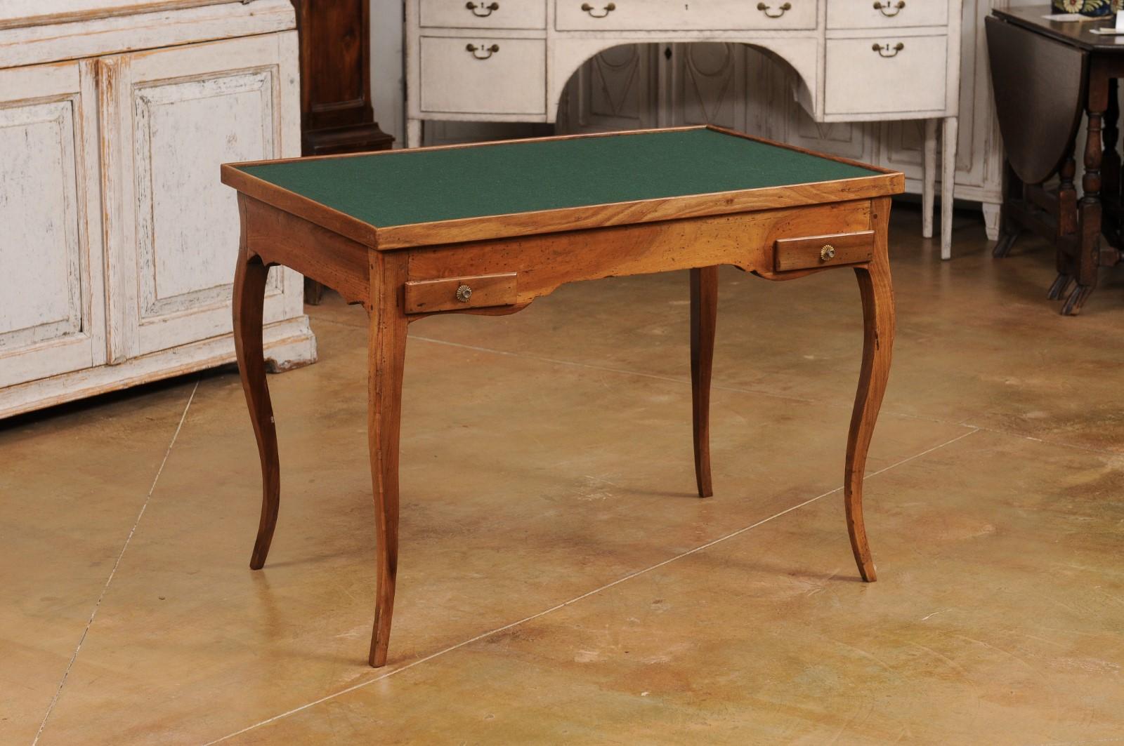French Louis XV 1790s Walnut Tric Trac Marquetry Game Table with Reversible Top For Sale 2