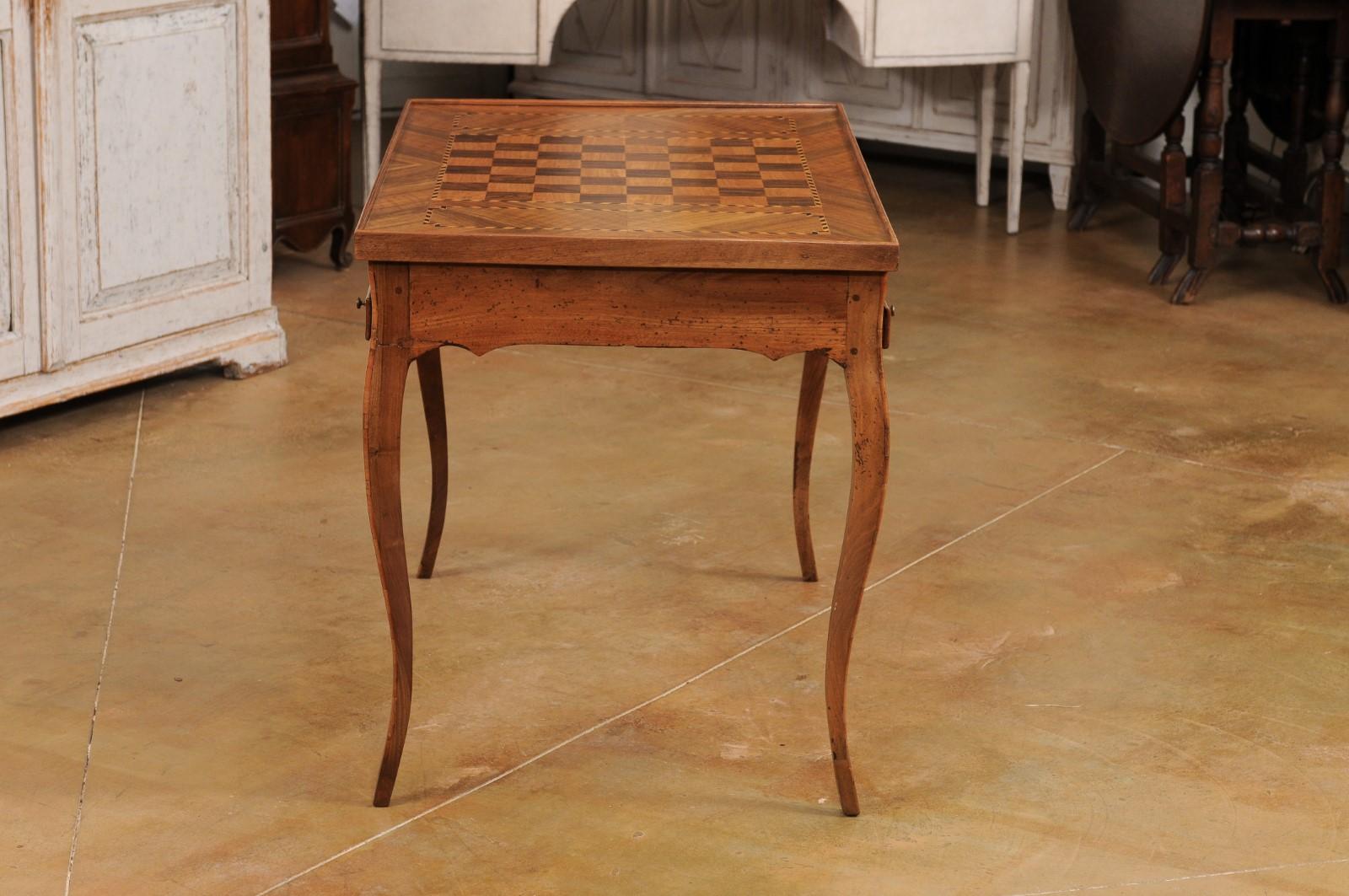 French Louis XV 1790s Walnut Tric Trac Marquetry Game Table with Reversible Top For Sale 4