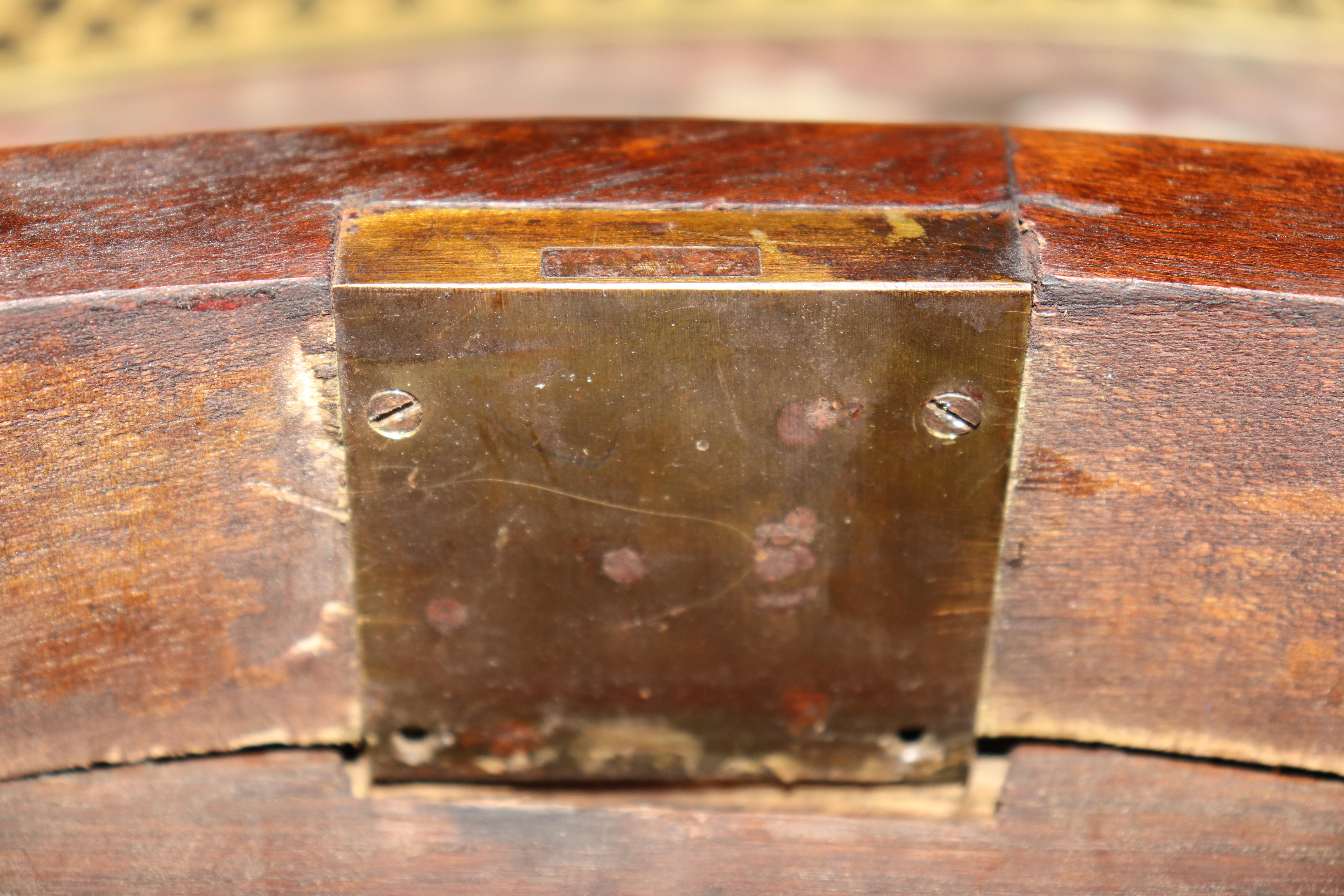 French Louis XV 1870s era Marble Top Bronze Mounted Mahogany Round End by Millet For Sale 11