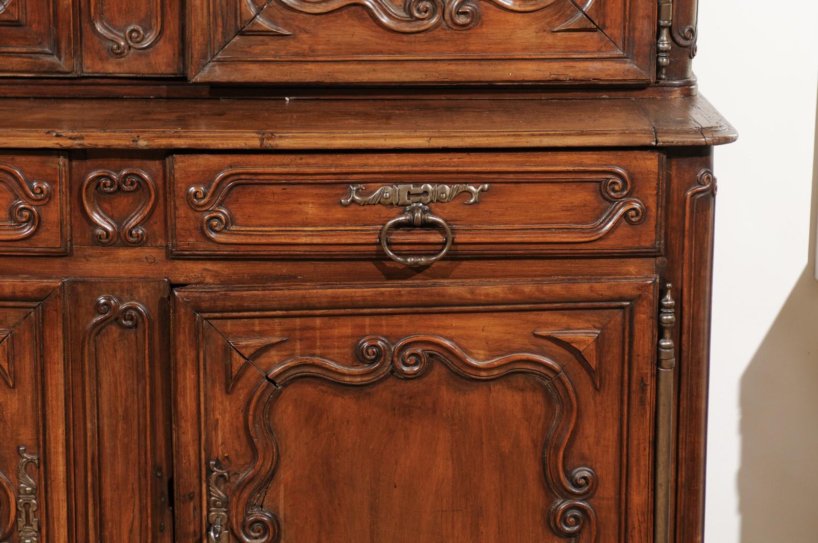 French Louis XV 18th Century Cherry Buffet à Deux-Corps from the Loire Valley For Sale 9