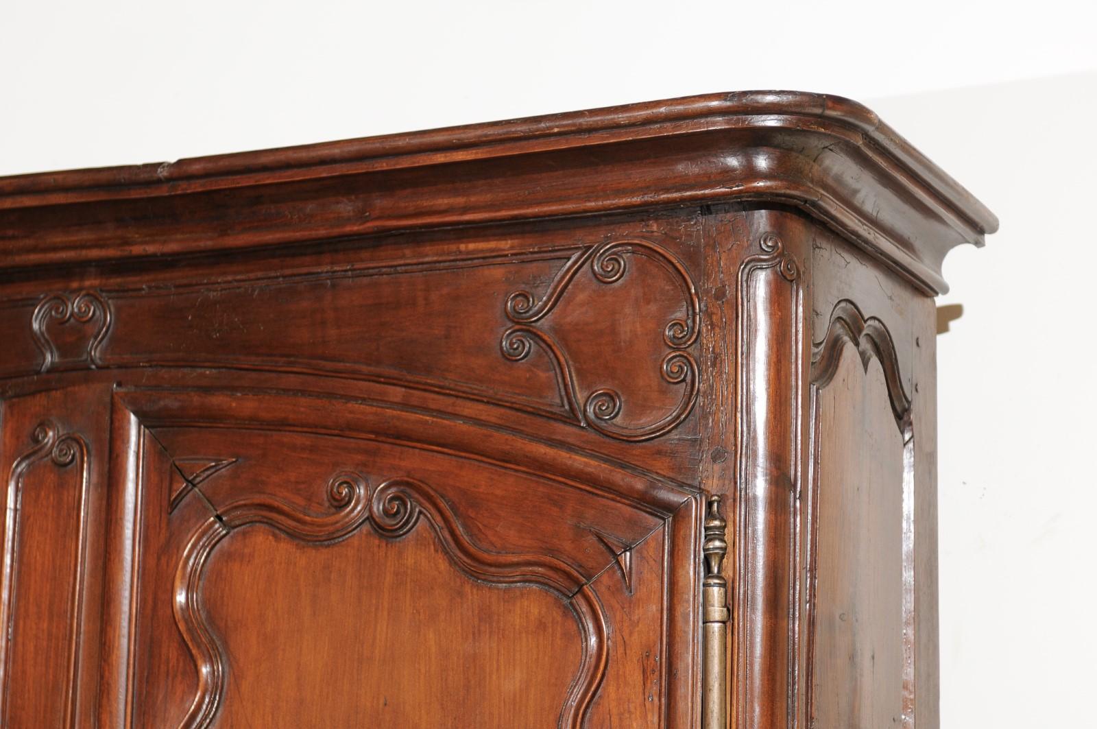 French Louis XV 18th Century Cherry Buffet à Deux-Corps from the Loire Valley For Sale 13