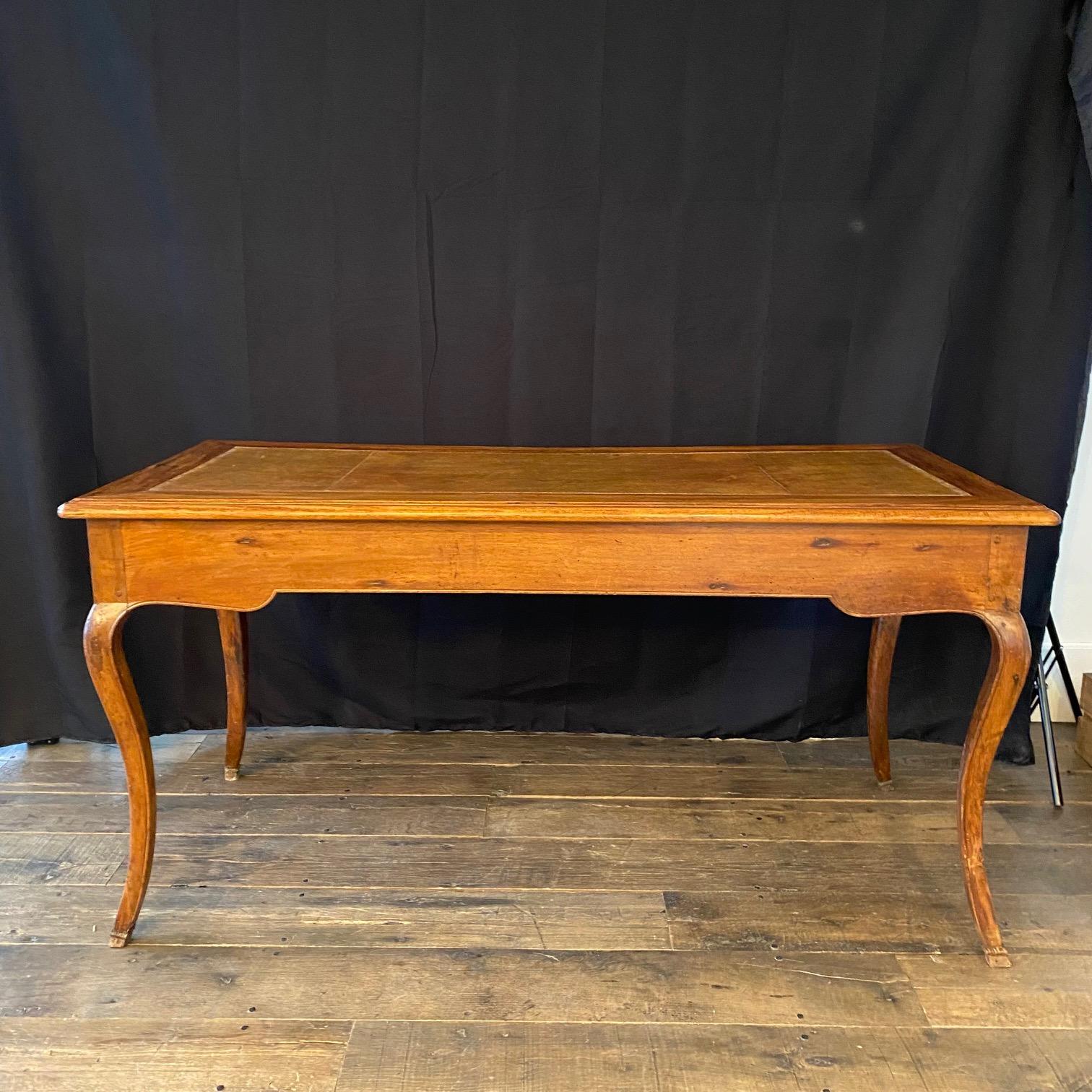 French Louis XV 19th Century Walnut Hoof Foot Desk or Writing Table 11
