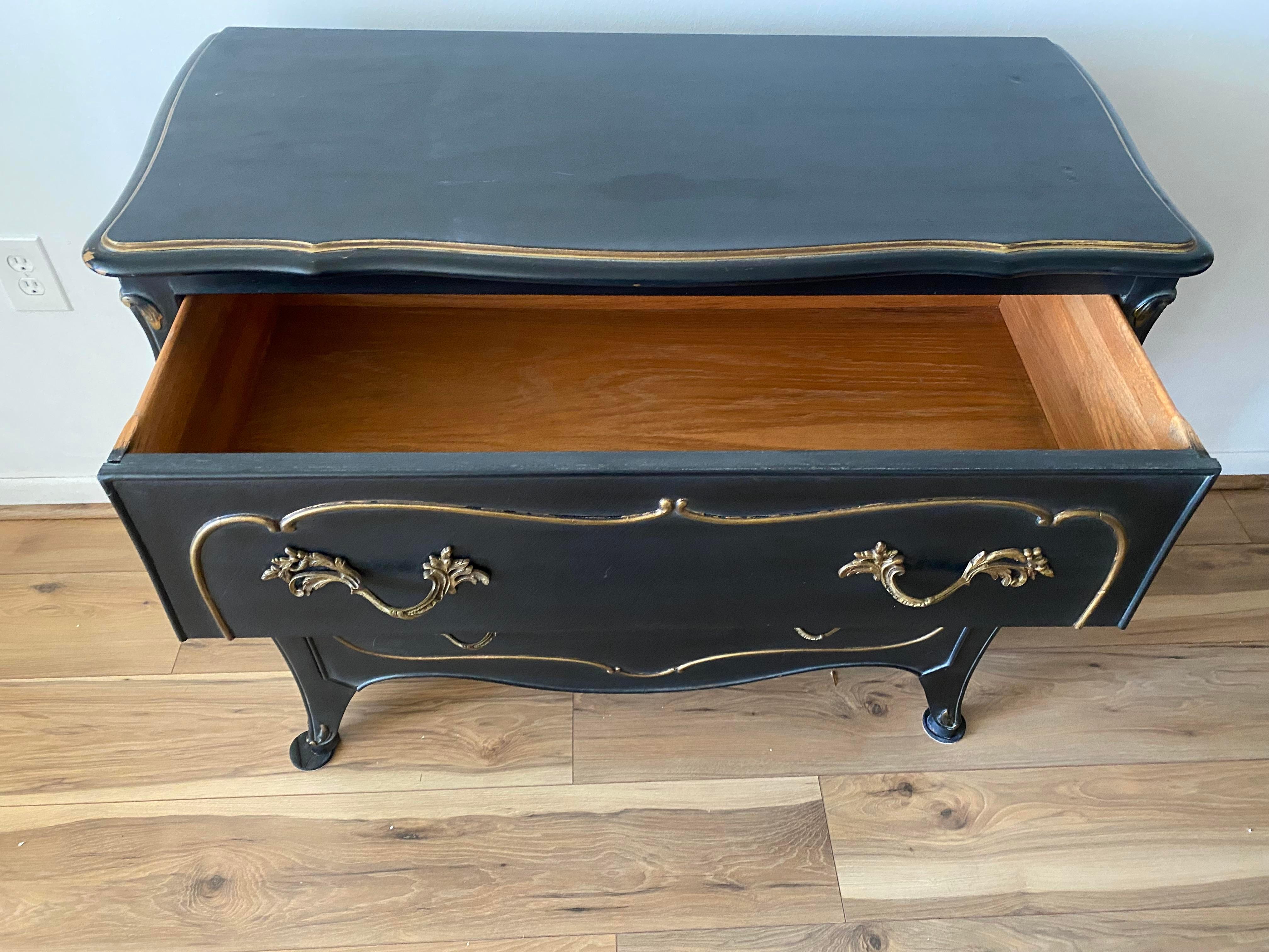 French Louis XV 3 Drawer Black Bombay Dresser Chest With Brass Mounts In Good Condition In Elkton, MD