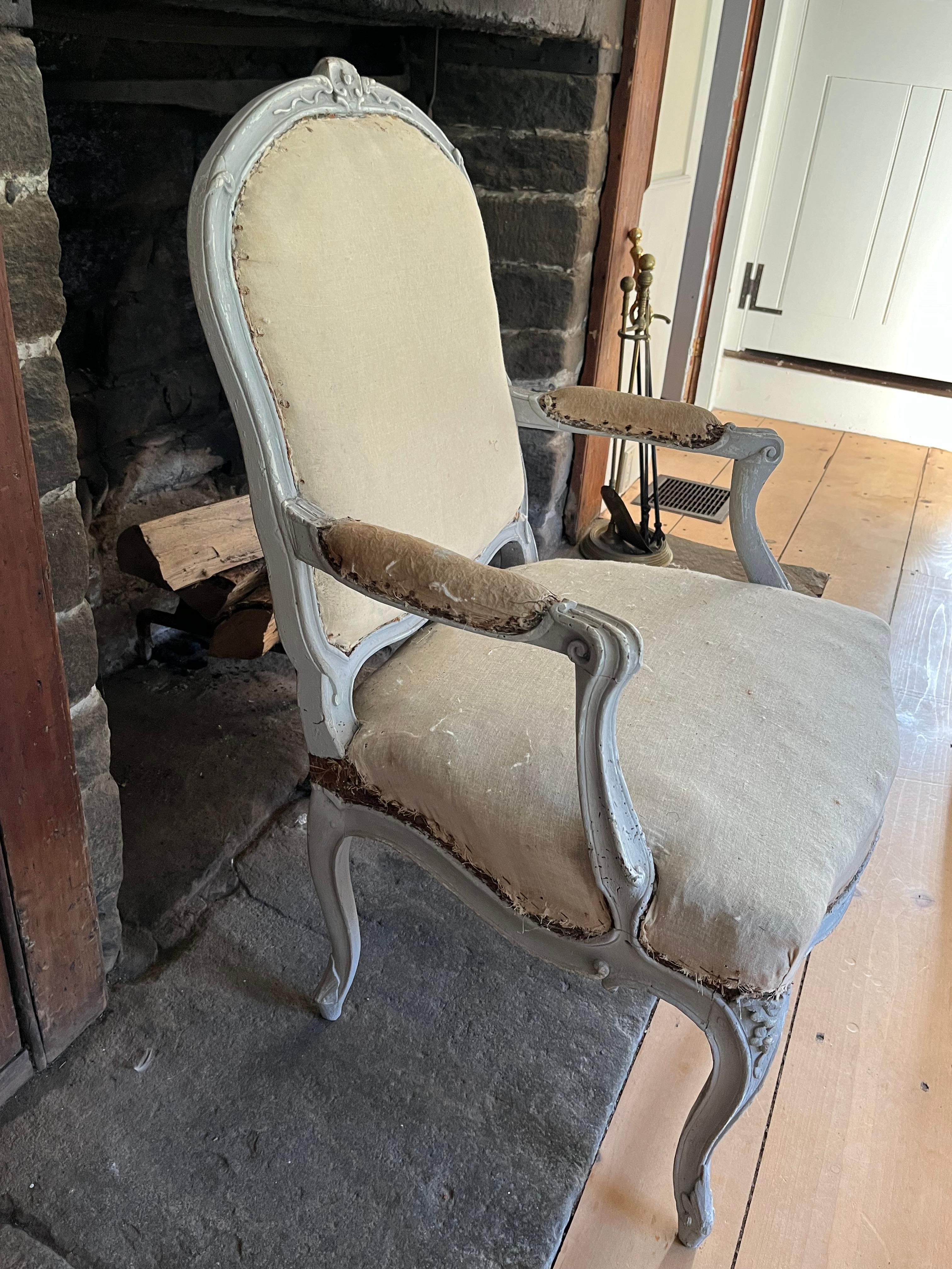 French Louis XV Armchair, 18th Century For Sale 1