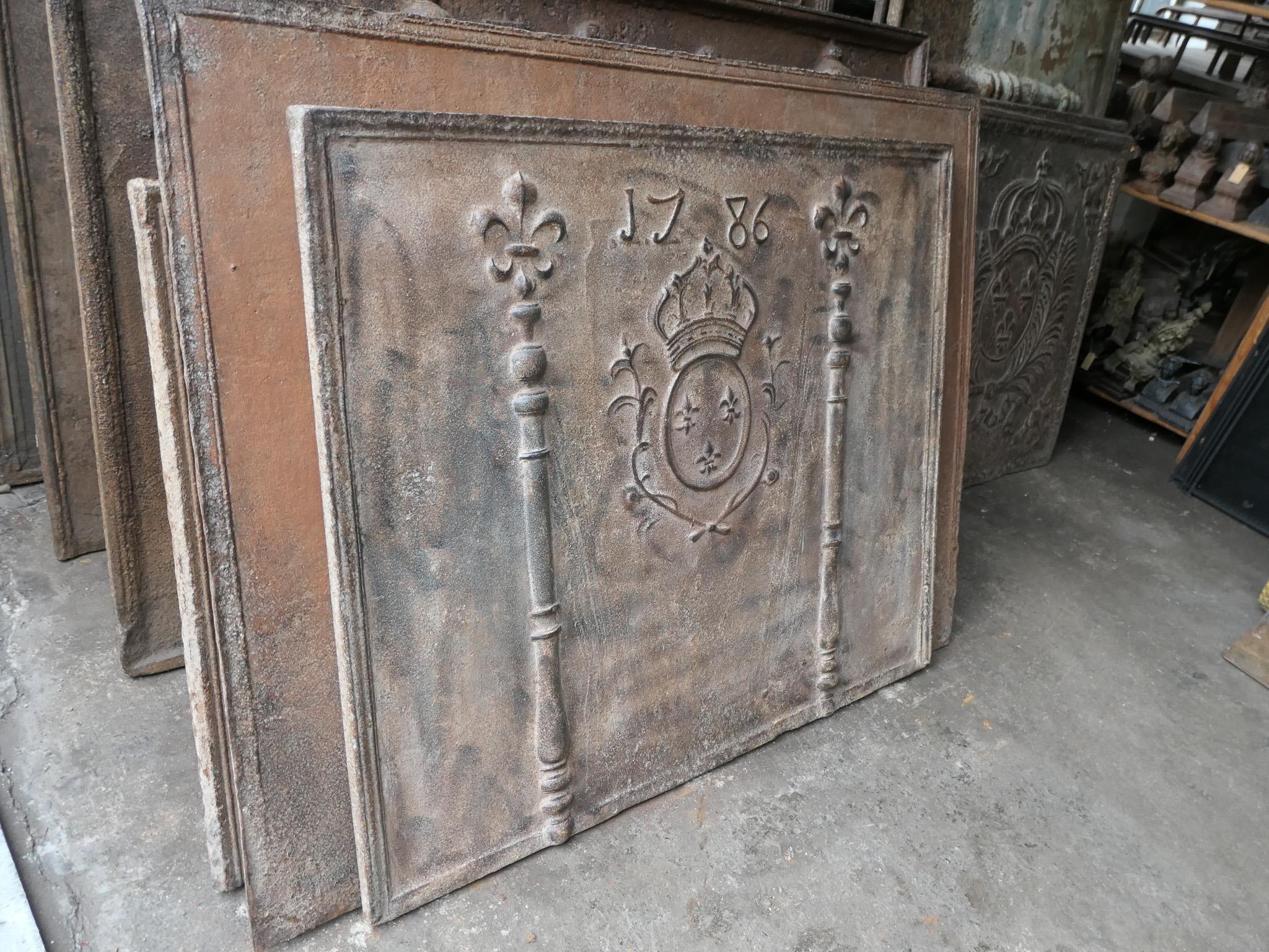 Antique French Louis XV 'Arms of France' Fireback / Backsplash, 18th Century For Sale 4