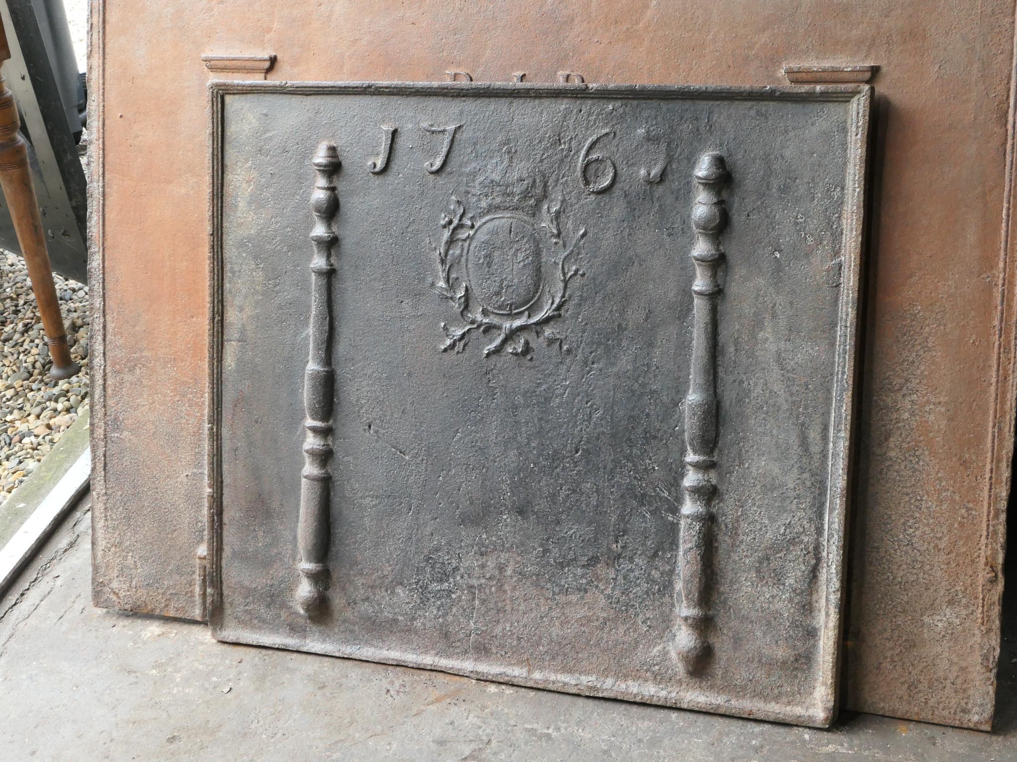 French Louis XV 'Arms of France' Fireback / Backsplash, 18th Century In Good Condition For Sale In Amerongen, NL