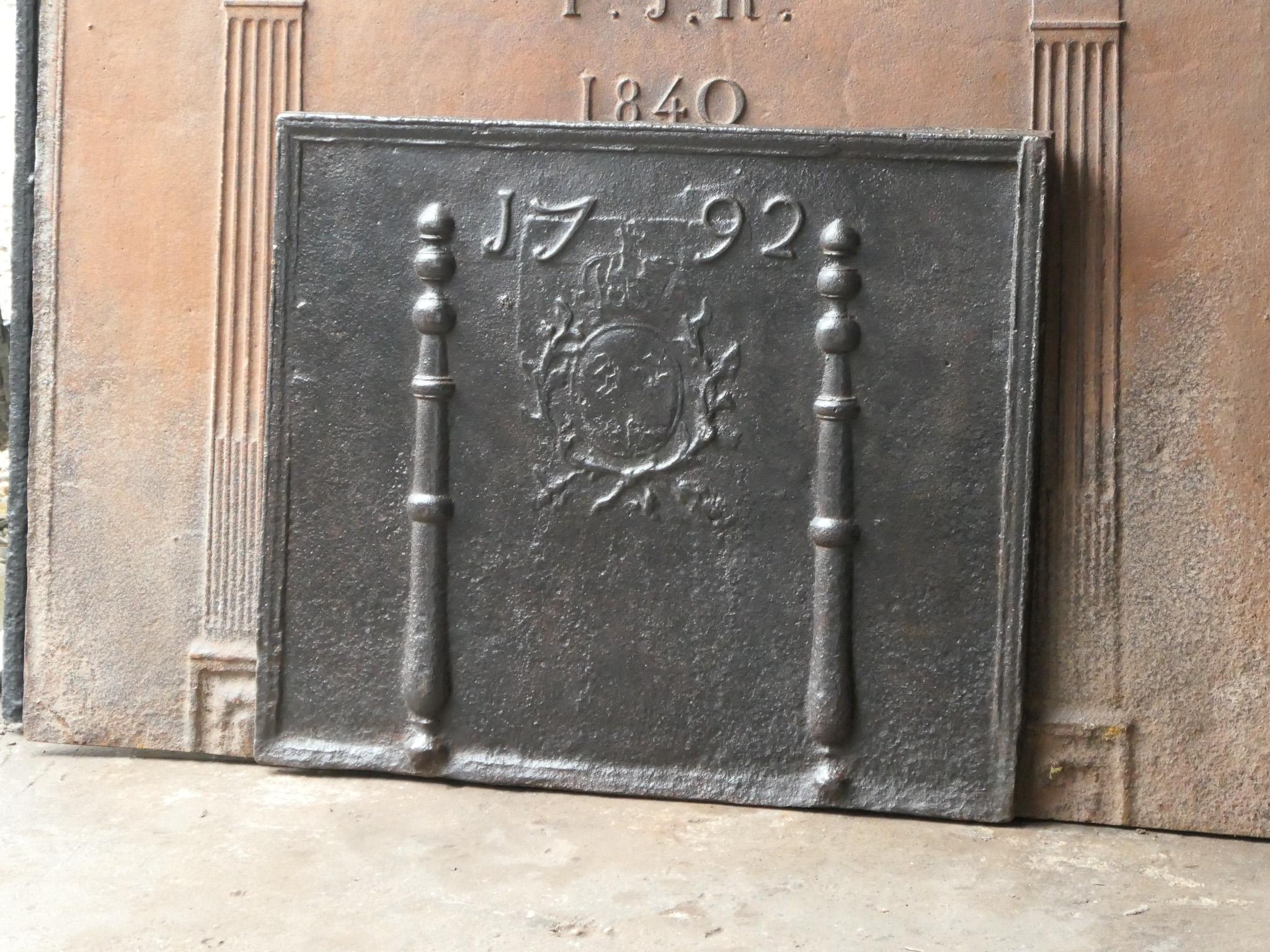 French Louis XV 'Arms of France' Fireback / Backsplash, 18th Century In Good Condition For Sale In Amerongen, NL