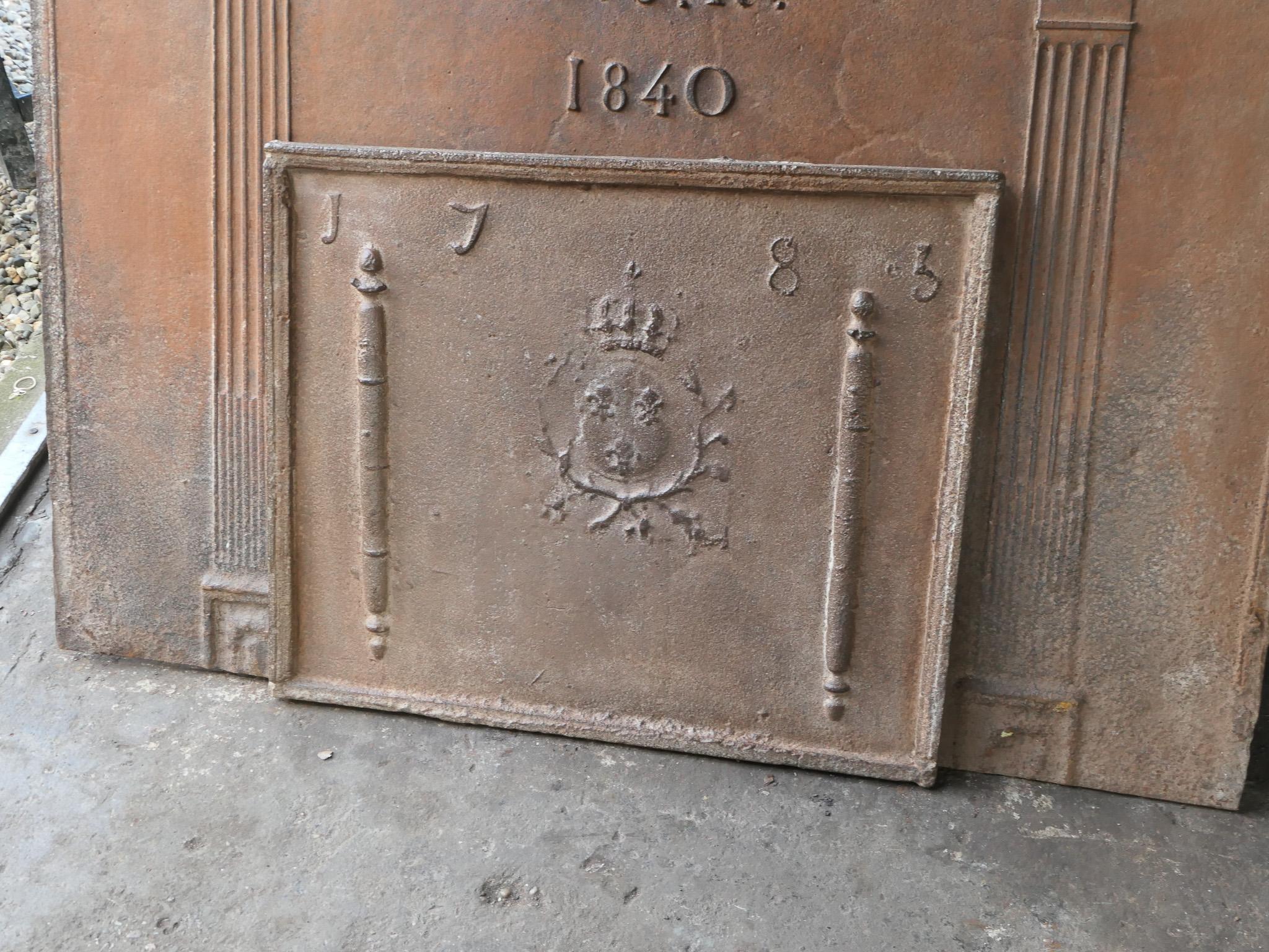 Plaque de cheminée française Louis XV « Arms of France », 18ème siècle Bon état - En vente à Amerongen, NL