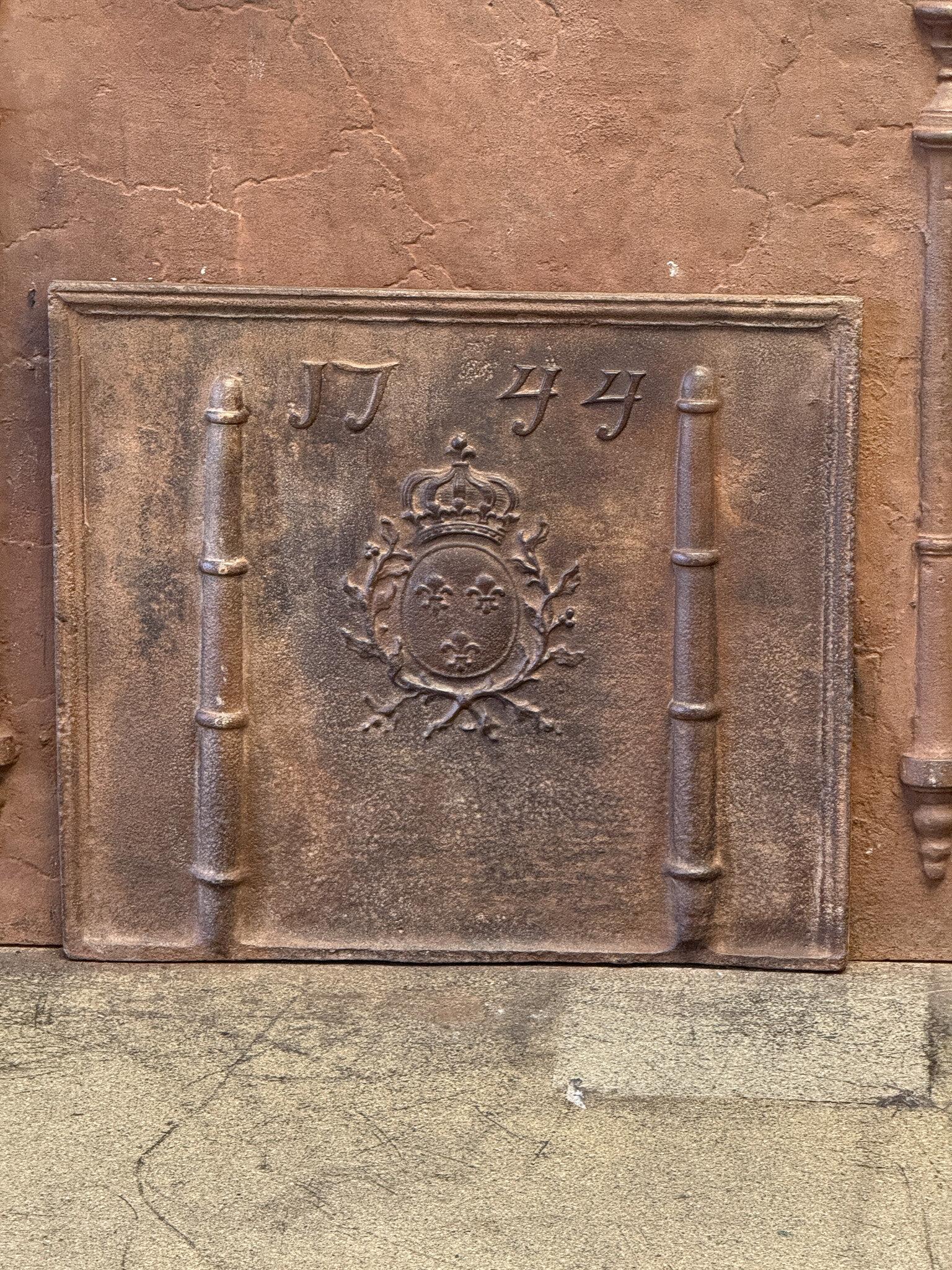 French Louis XV Arms of France Fireback / Backsplash, Dated 1744 For Sale 4
