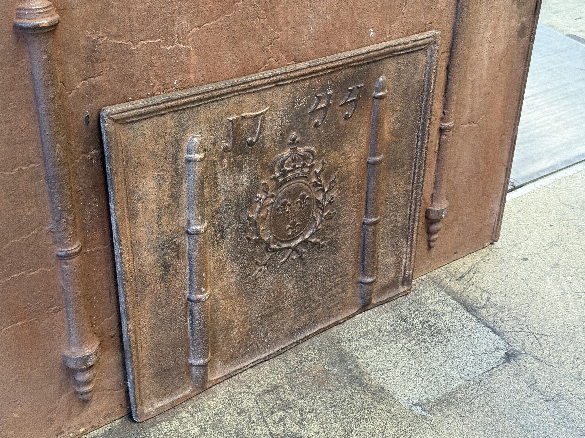 French Louis XV Arms of France Fireback / Backsplash, Dated 1744 For Sale 5