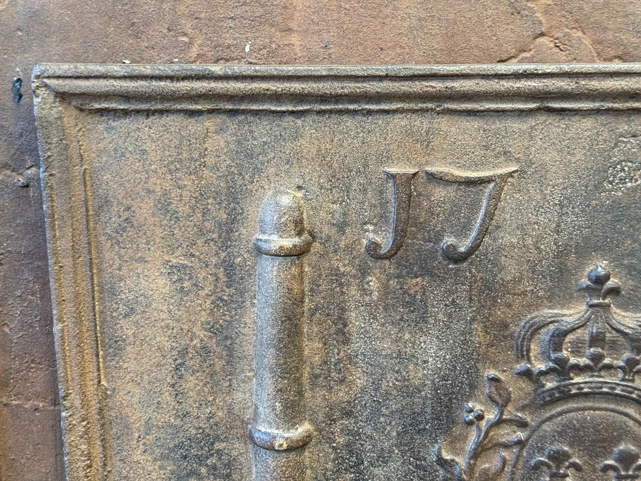 French Louis XV Arms of France Fireback / Backsplash, Dated 1744 In Good Condition For Sale In Amerongen, Amerongen