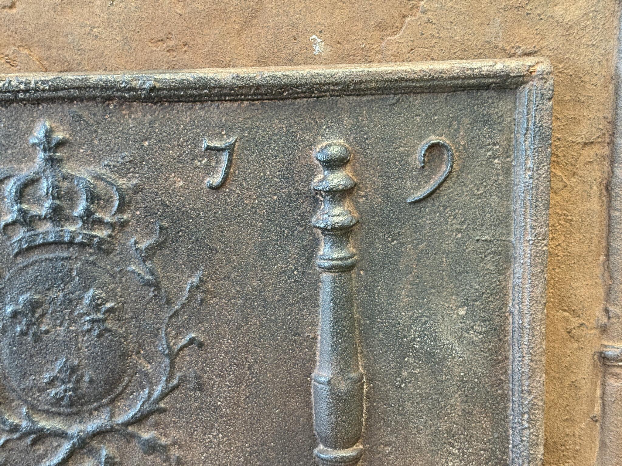 Iron French Louis XV Arms of France Fireback / Backsplash, Dated 1779 For Sale