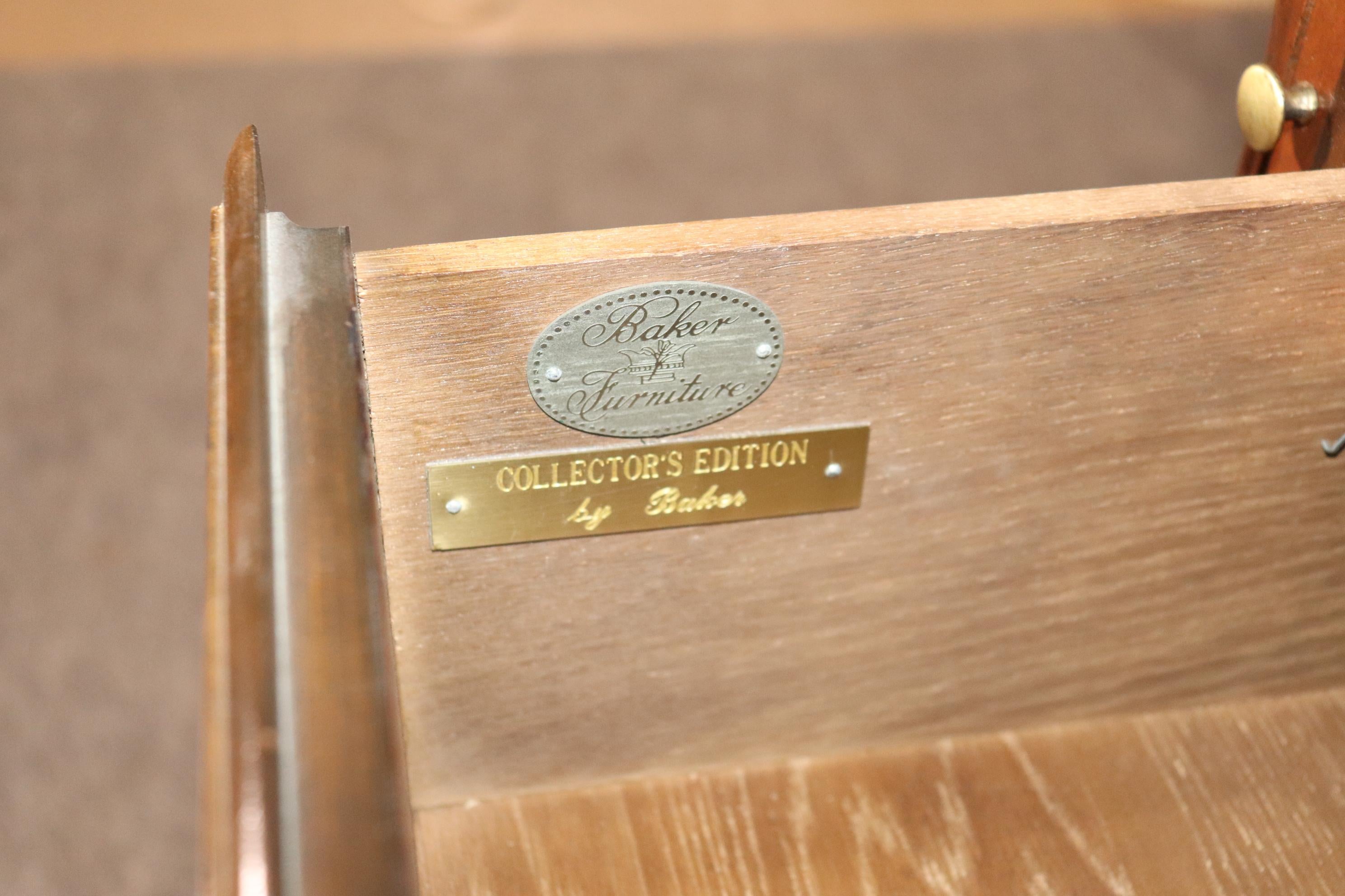 Französisch Louis XV Baker Möbel Louis XV Sekretär Desk Collector's Edition (Walnuss) im Angebot