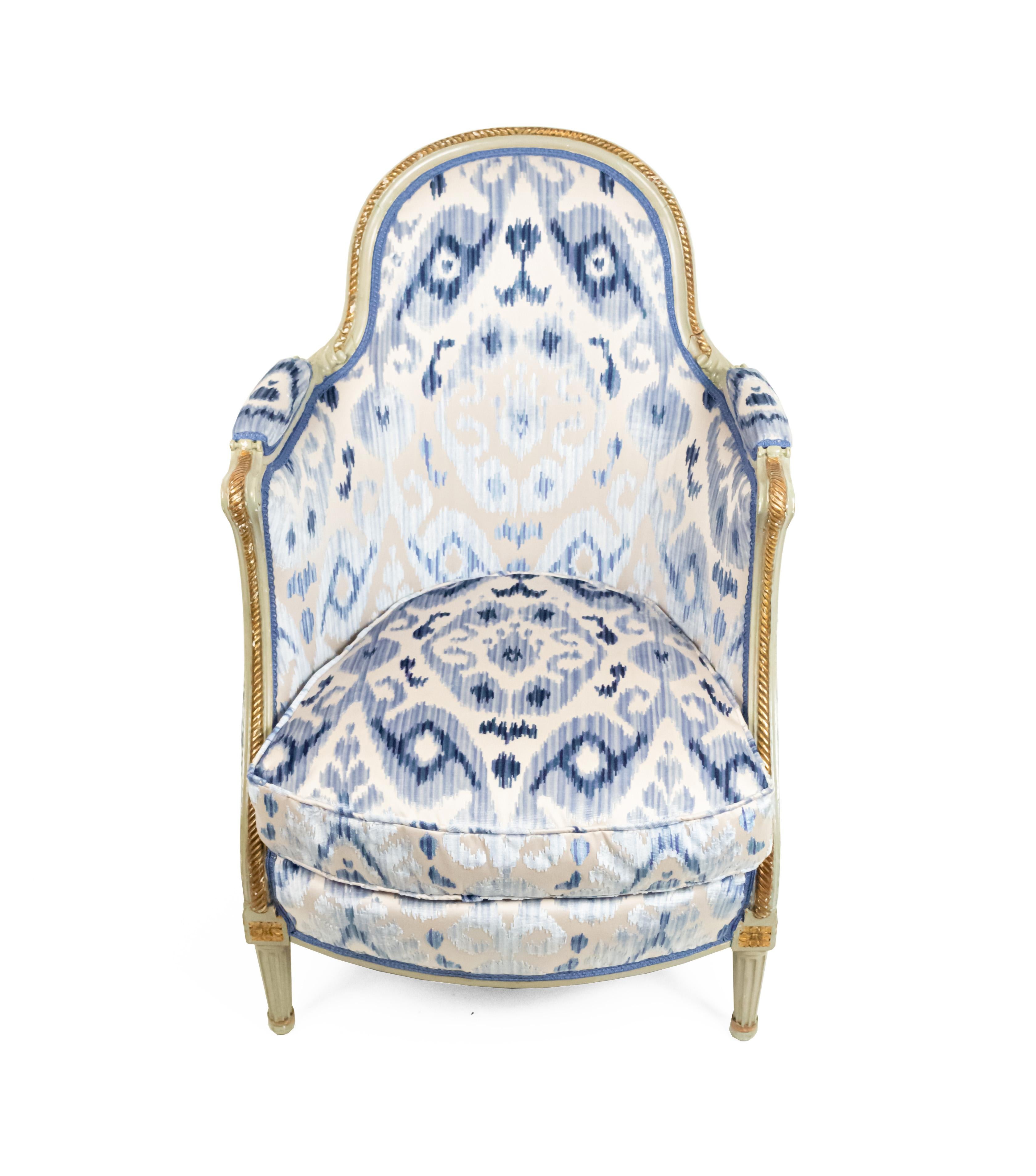 Paar französische Louis XV Berg√©re Sessel im Zustand „Gut“ im Angebot in New York, NY