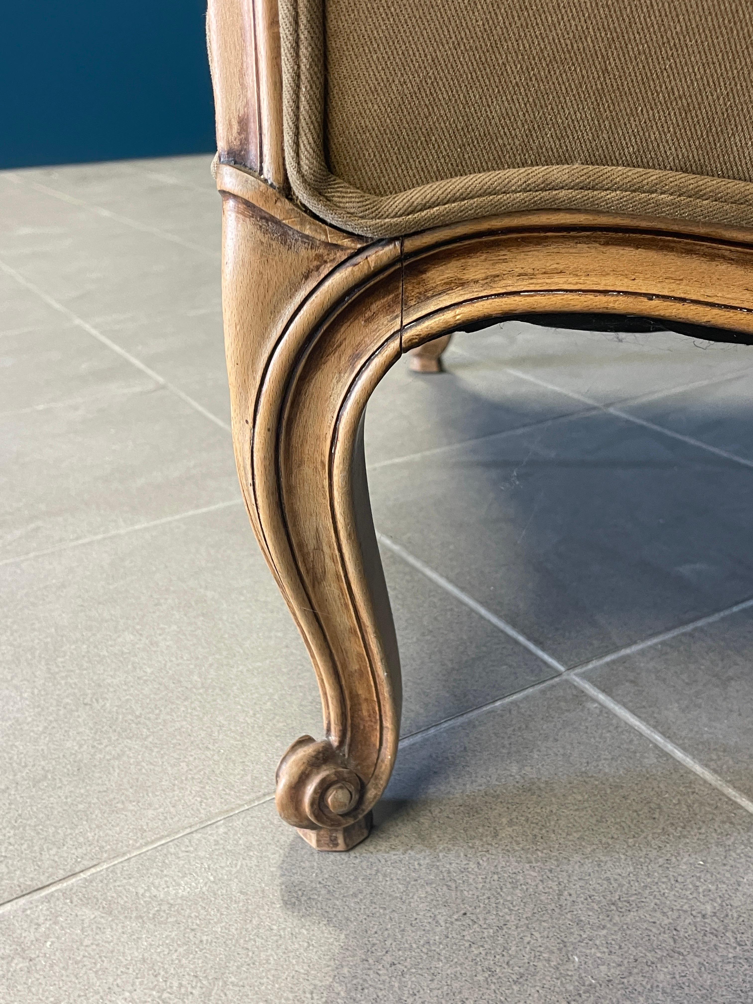French Louis XV Bergere Chair In Good Condition For Sale In Knokke-Heist, BE