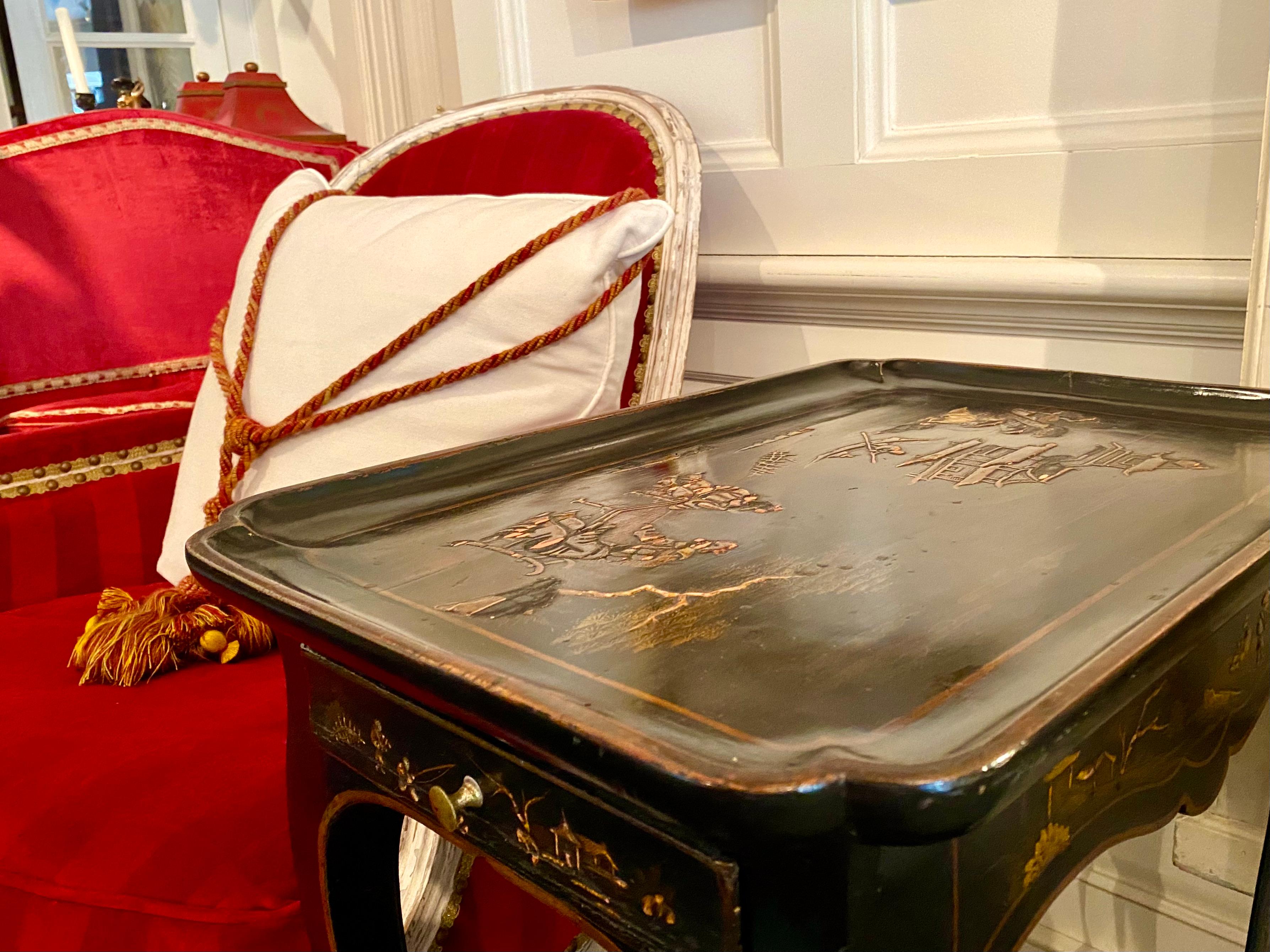 Table à plateau Louis XV française en laque noire et dorée de Coromandel, 18ème siècle en vente 7