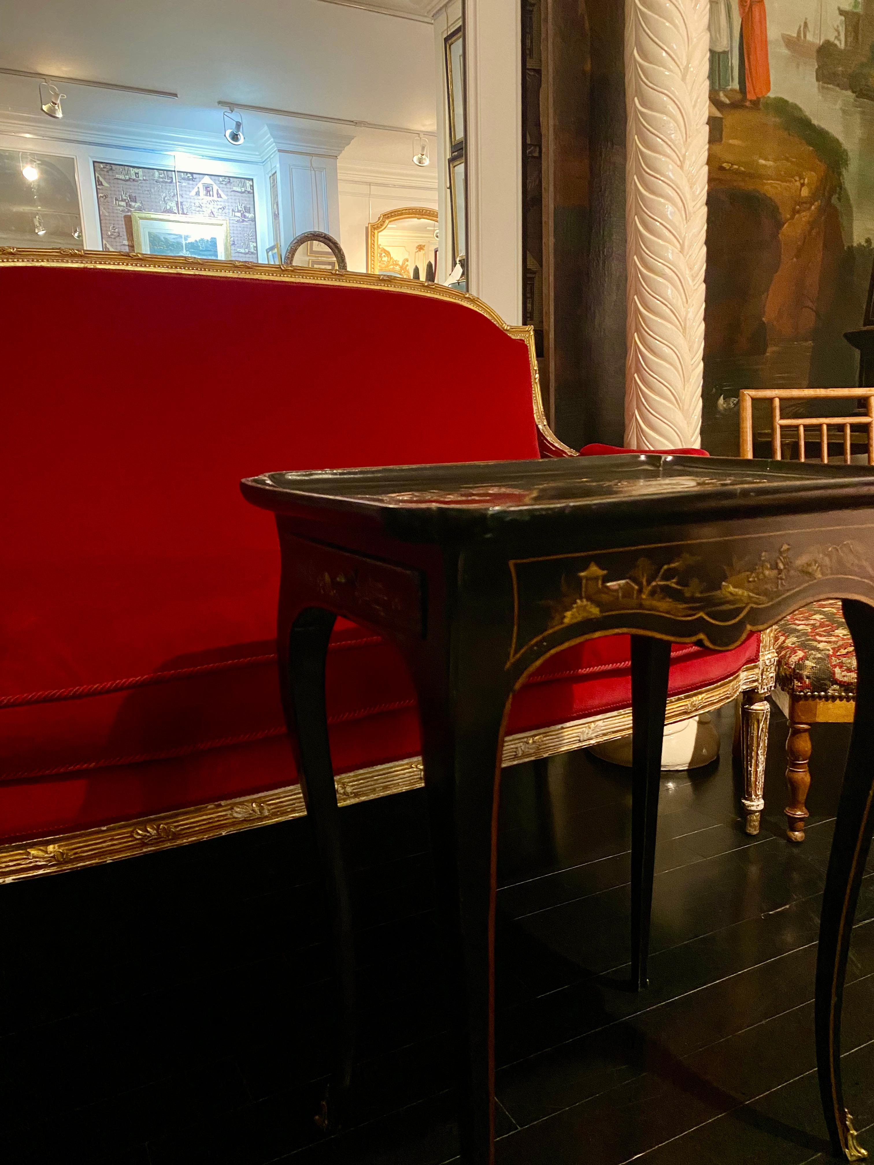 Table à plateau Louis XV française en laque noire et dorée de Coromandel, 18ème siècle en vente 11