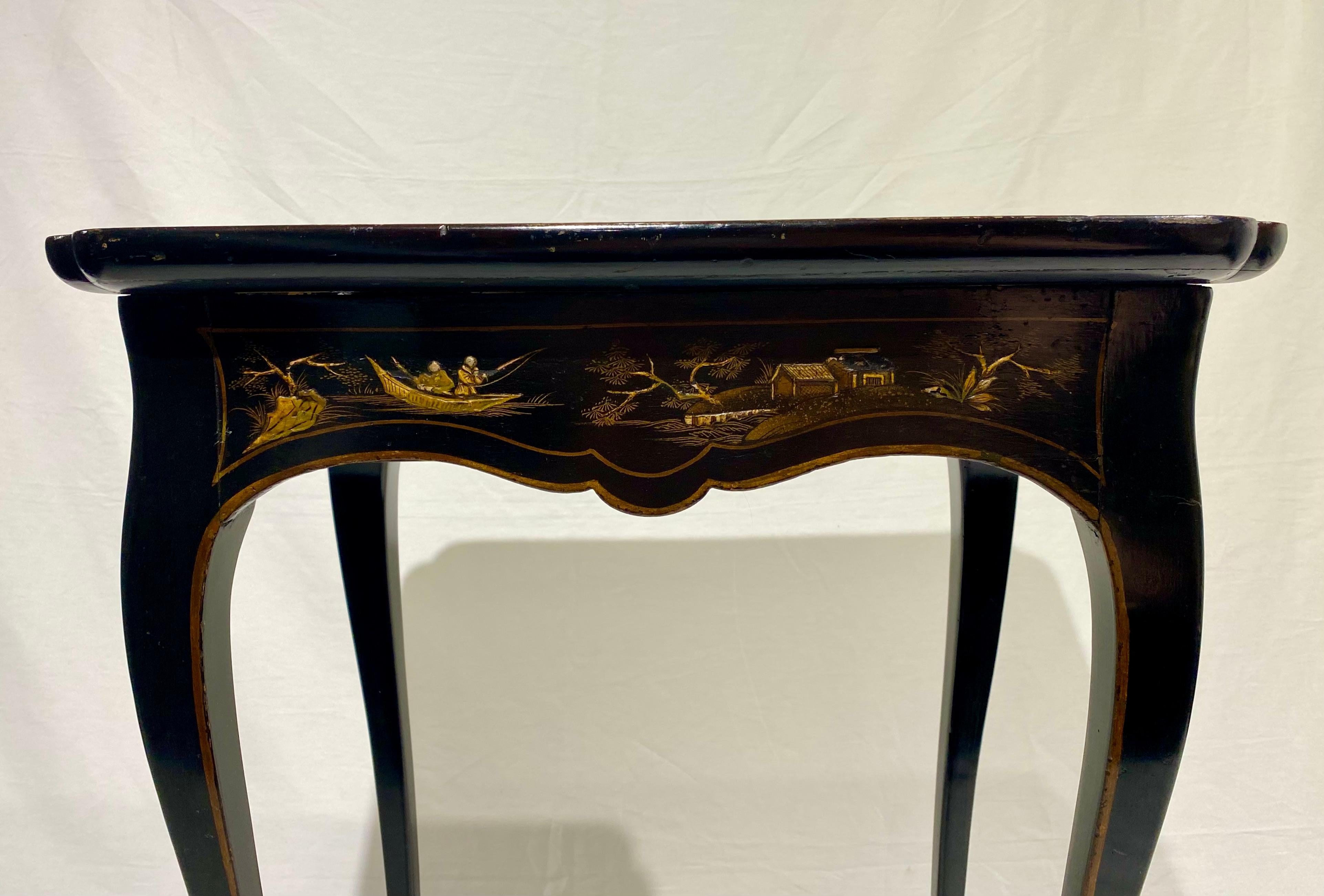 French Louis XV Black and Gilt Lacquered Coromandel Tray Table, 18th Century For Sale 3