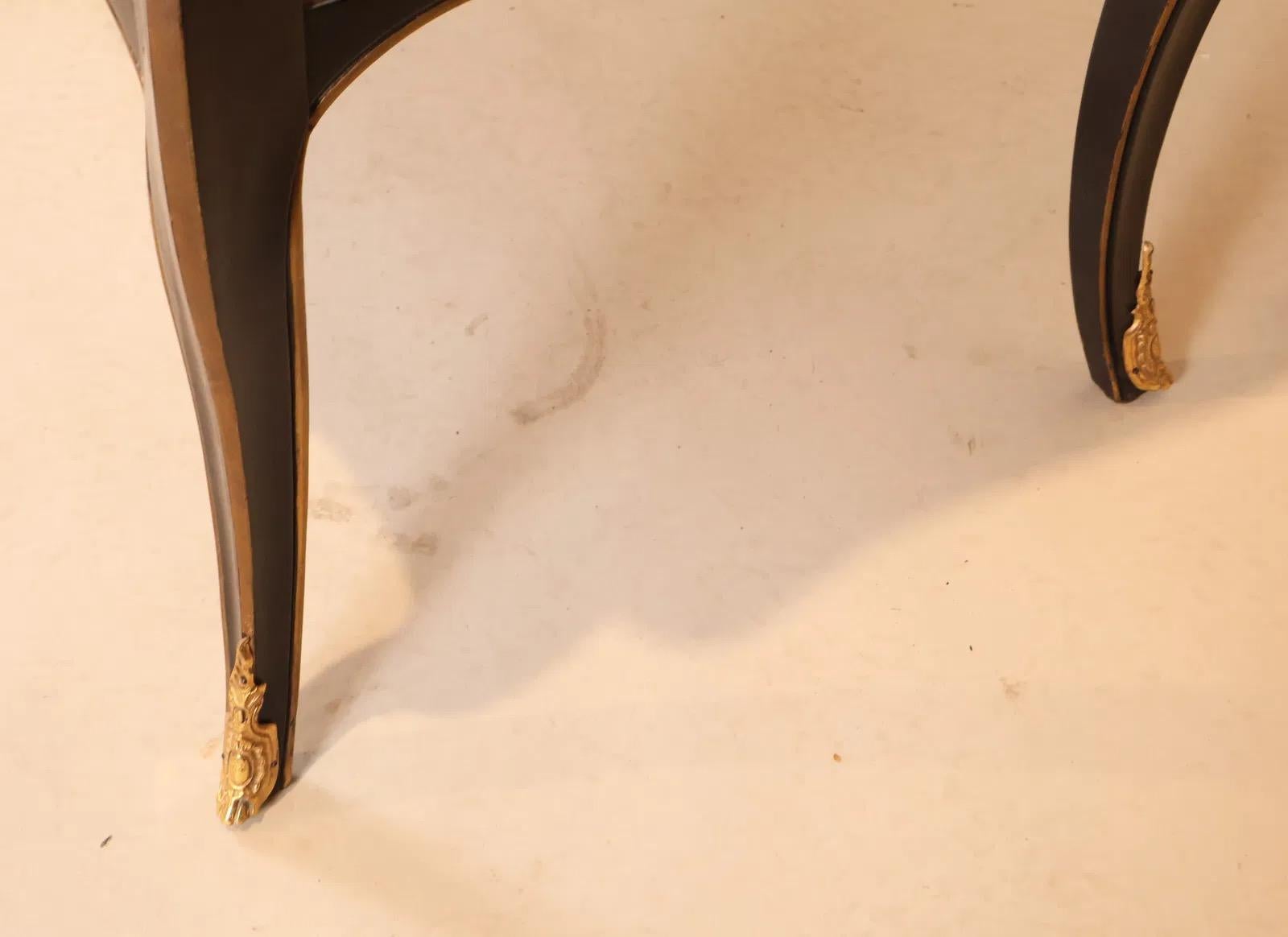 Französischer schwarz ebonisierter Bureau-Schreibtisch im Louis-XV-Stil mit Lederplatte von Bodart im Angebot 2