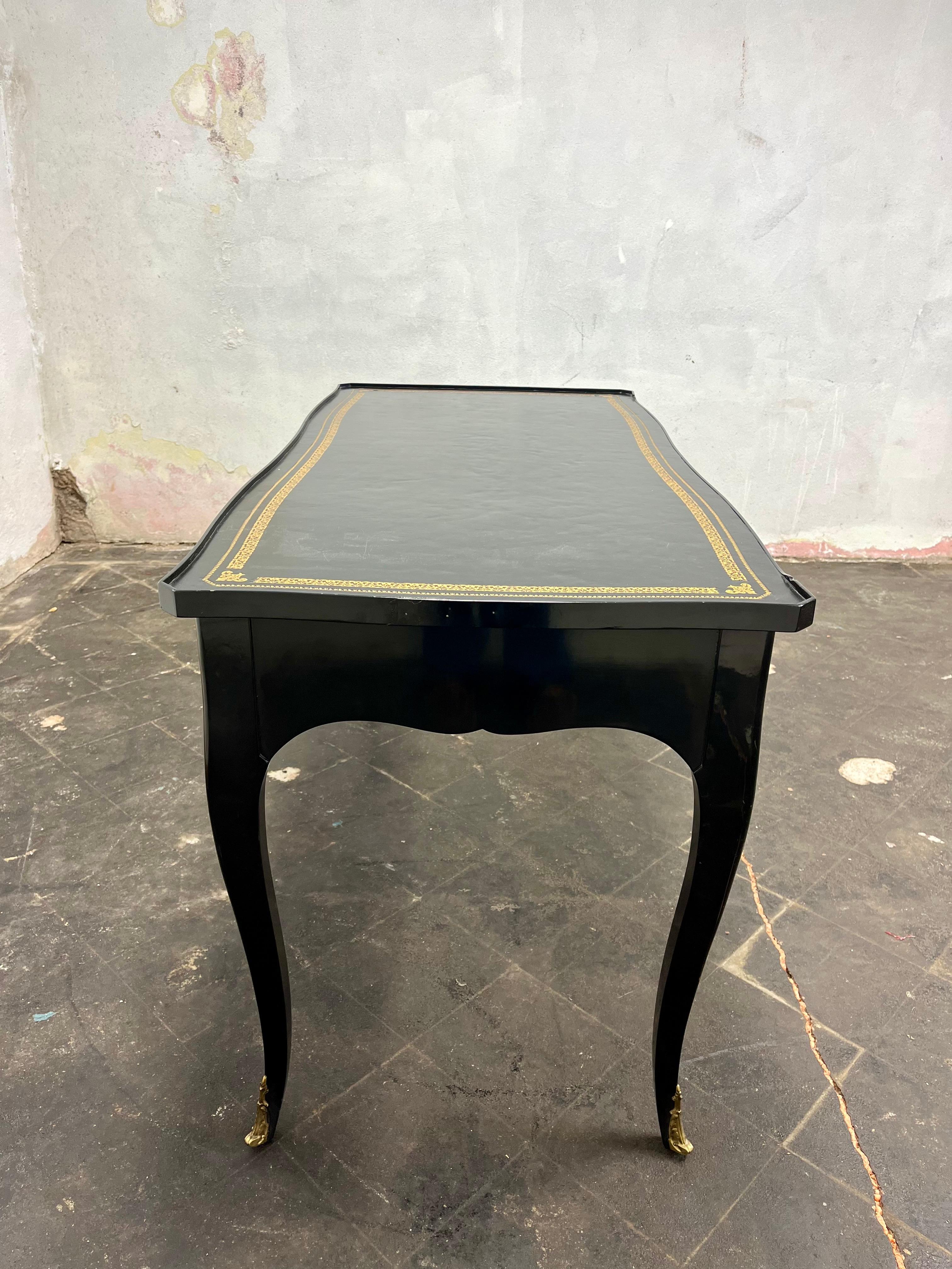 20th Century French Louis XV Black Lacquered Desk with Black Leather Top by Bodart For Sale