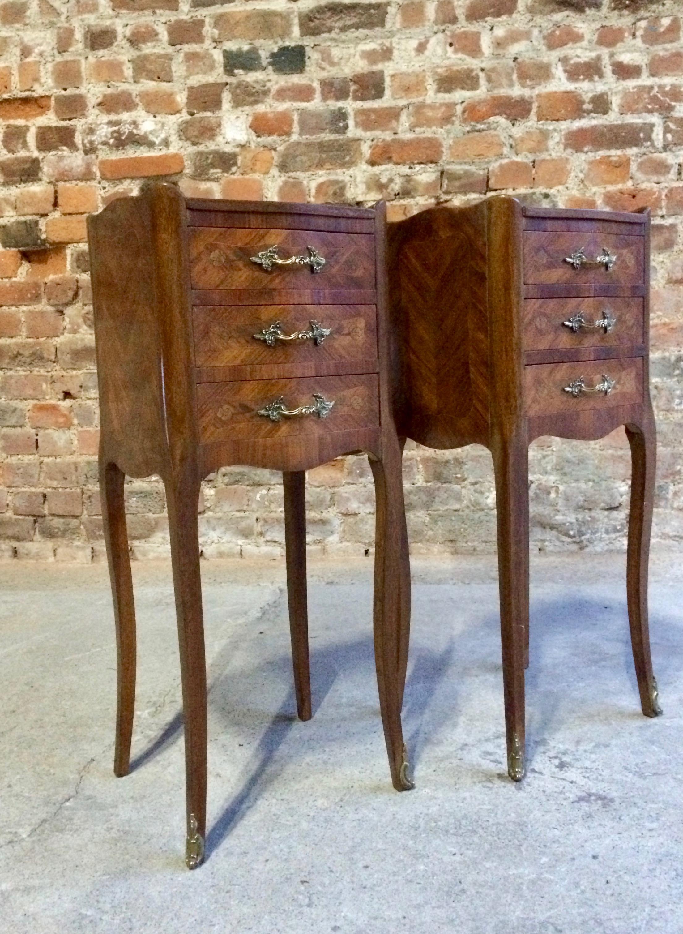 French Louis XV Bombe Commode Bedside Cabinets Tables Tray Top Set 3 In Good Condition In Longdon, Tewkesbury