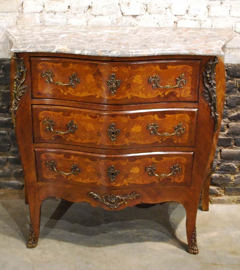 French Louis XV Bombe Commode in Mahogany with Marble Top In Good Condition For Sale In Casteren, NL