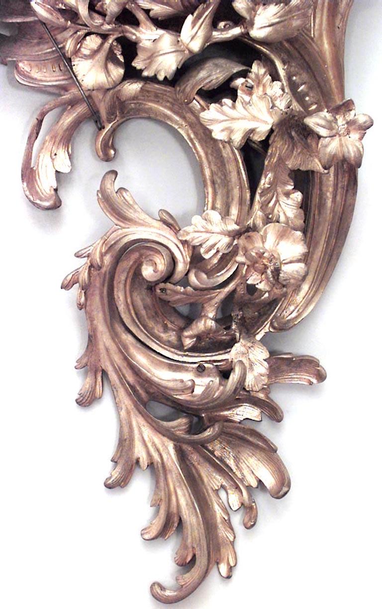 Bronze-Dore-Wanduhr im Louis XV.-Stil (19. Jahrhundert) im Angebot