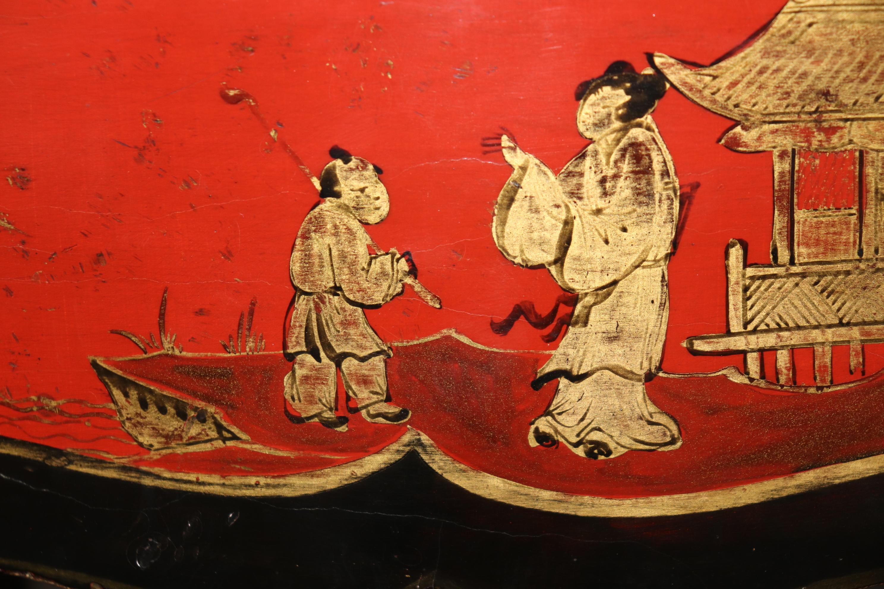 Stand de table d'appoint Chinoiserie Louis XV en laque rouge et noire, monté sur bronze en vente 9