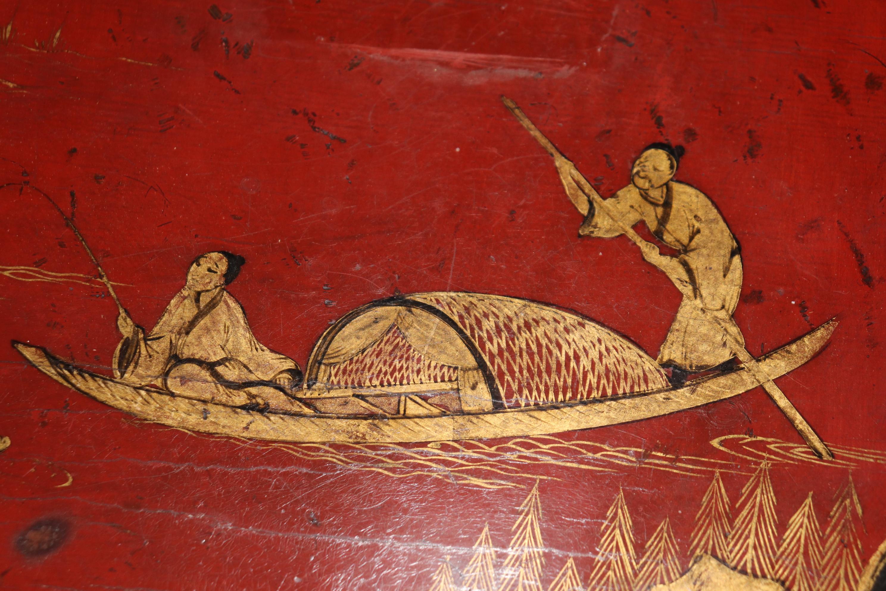 Stand de table d'appoint Chinoiserie Louis XV en laque rouge et noire, monté sur bronze en vente 13