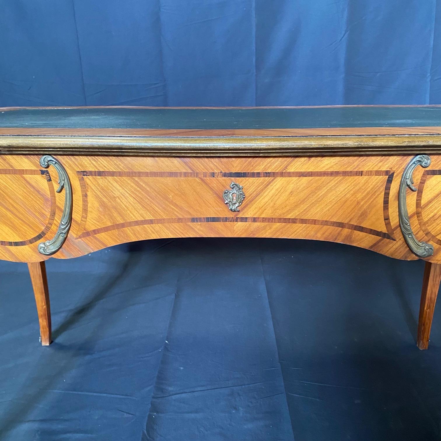 French Louis XV Bureau Plat Desk or Writing Table with Embossed Leather  For Sale 12