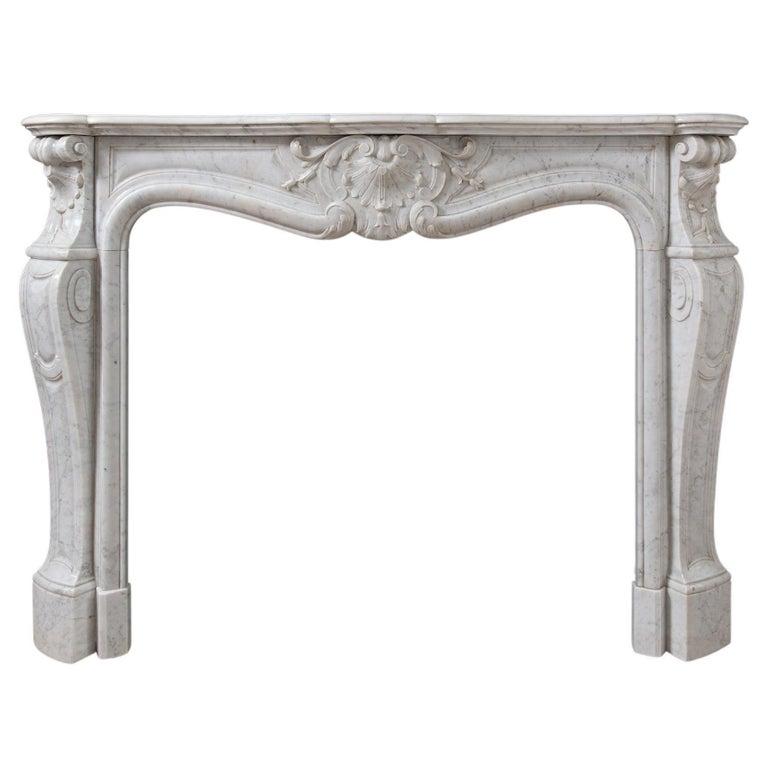 Cornice per caminetto antica in marmo di Carrara Luigi XV francese