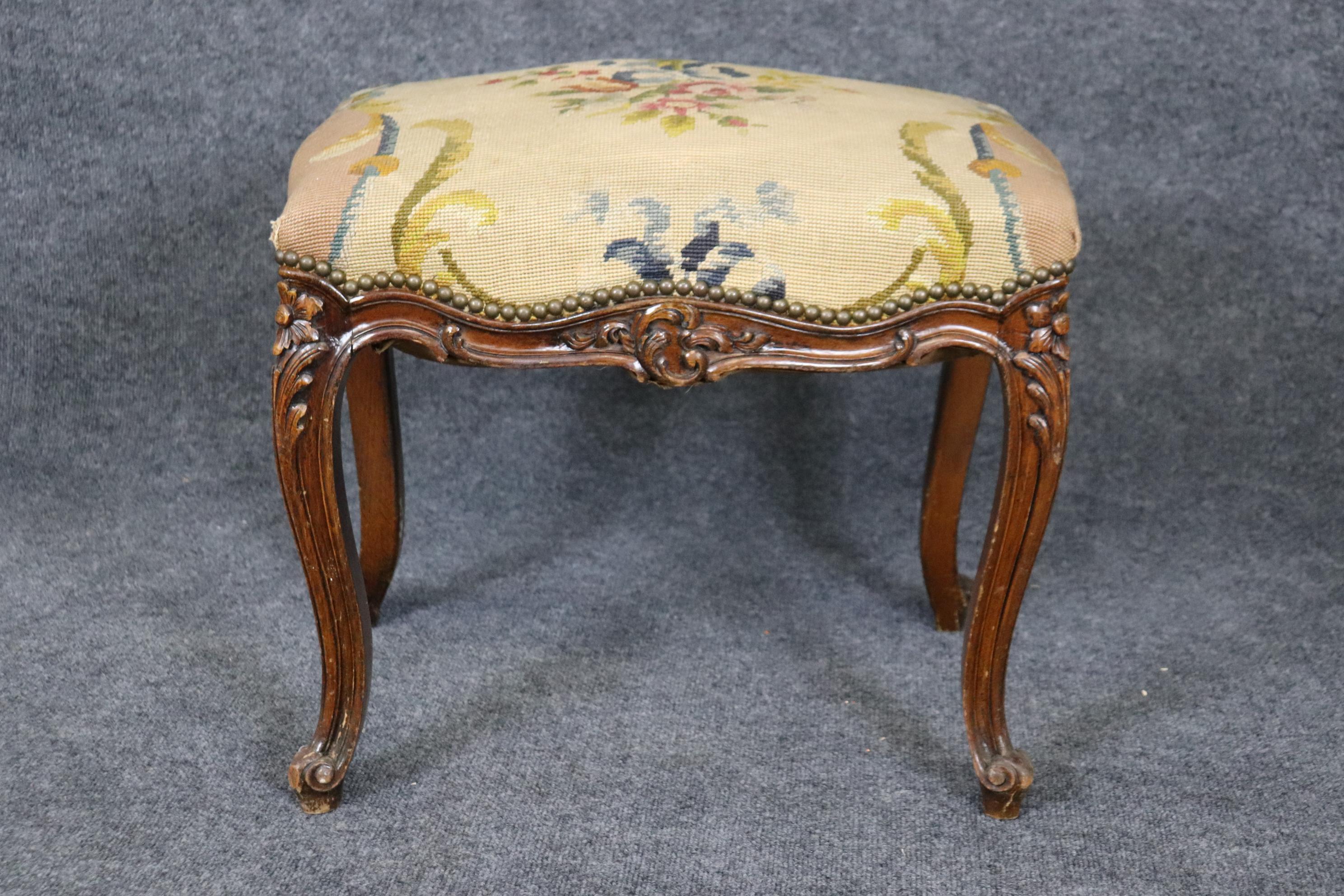French Louis XV Carved Walnut Distressed Antique Needlepoint Upholstered Stool  For Sale 2