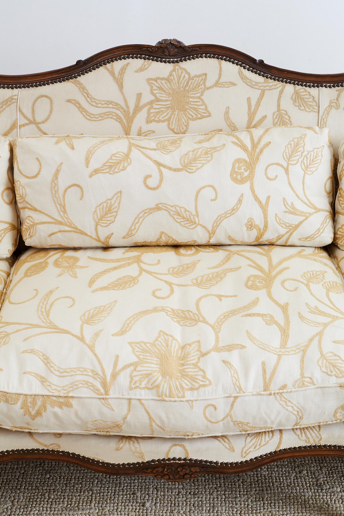 French Louis XV Carved Wingback Crewel Sofa In Excellent Condition In Rio Vista, CA